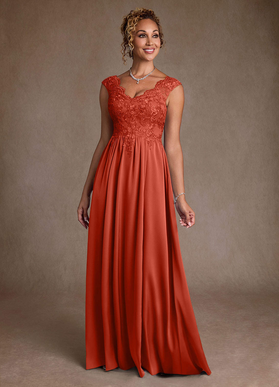 Azazie Amethyst Abiti per la Madre della Sposa Abito A-Line in Pizzo Ruggine image1