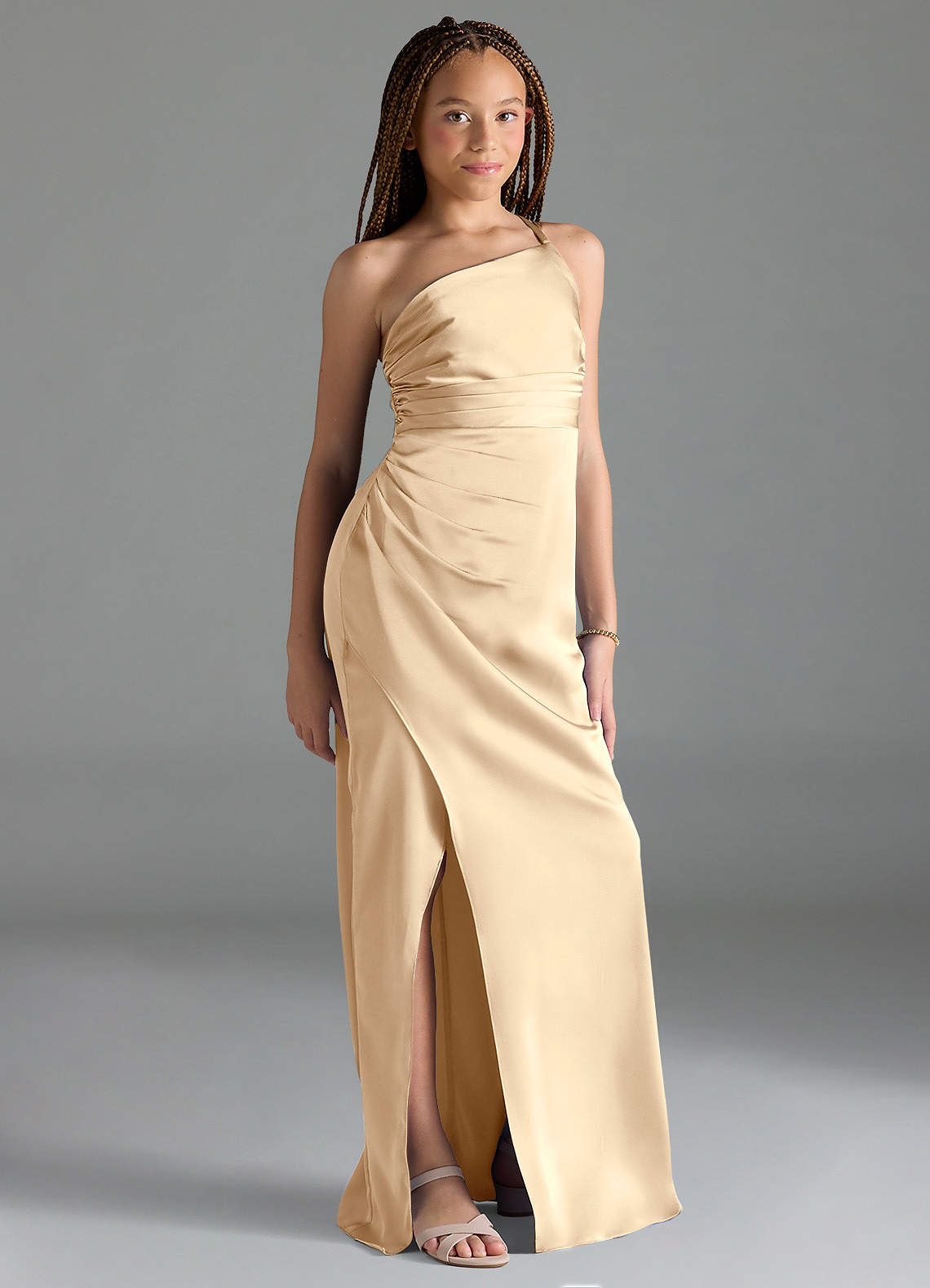 Azazie Eren Junior Vestido Champanhe de Cetim elástico de Bainha com Plissado image3