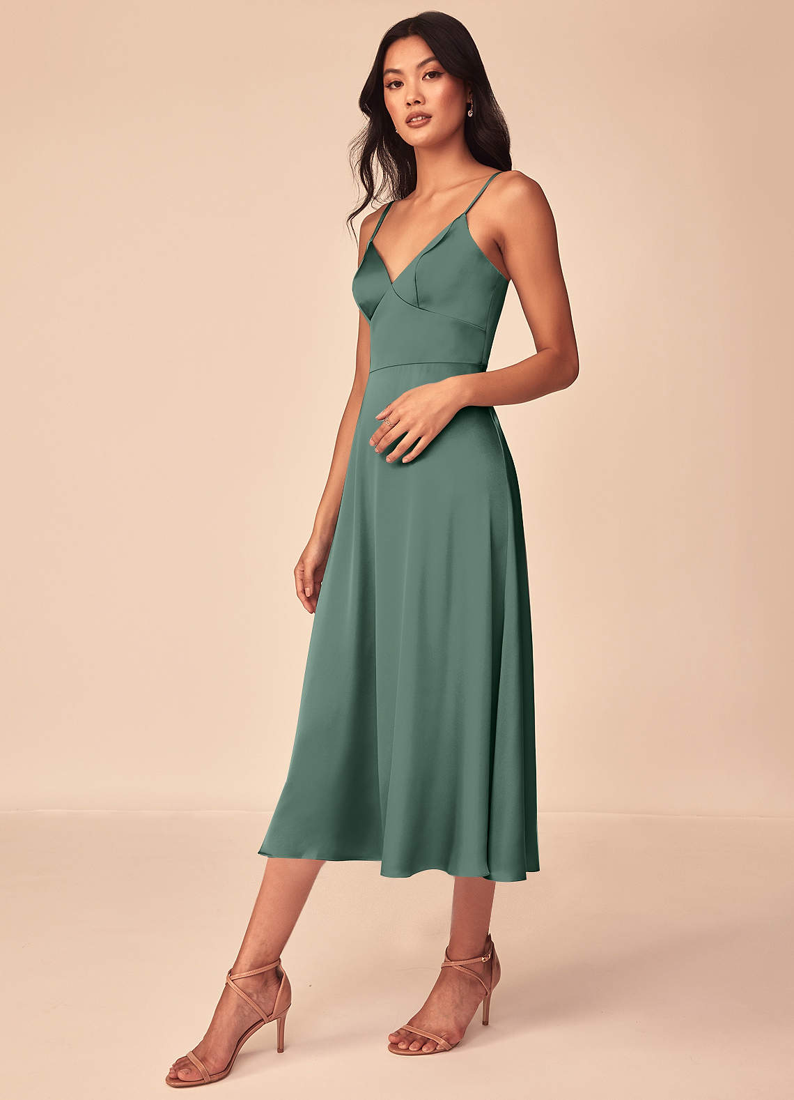 Azazie Dottie Venta Final Vestido de Eucalipto de Satén Elástico de Corte en A image3