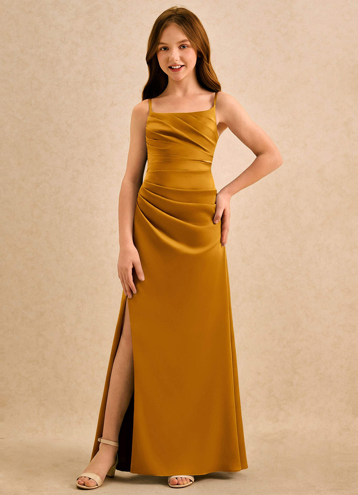 Azazie Cannoli Girls Formal Robe Demoiselle D'honneur Fillette Robe Trapèze en Satin extensible Plissée Caramel écossais image2