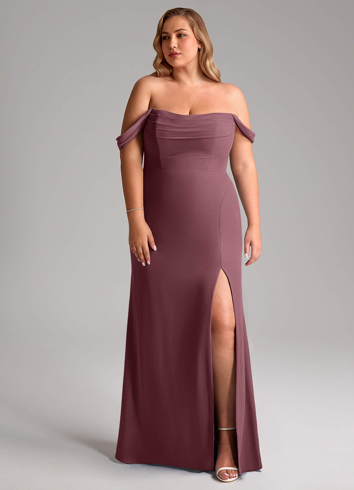 Azazie Saige Abiti da Damigella Abito Convertibile A-Line in Chiffon a Spalla Scoperta Sangria image1