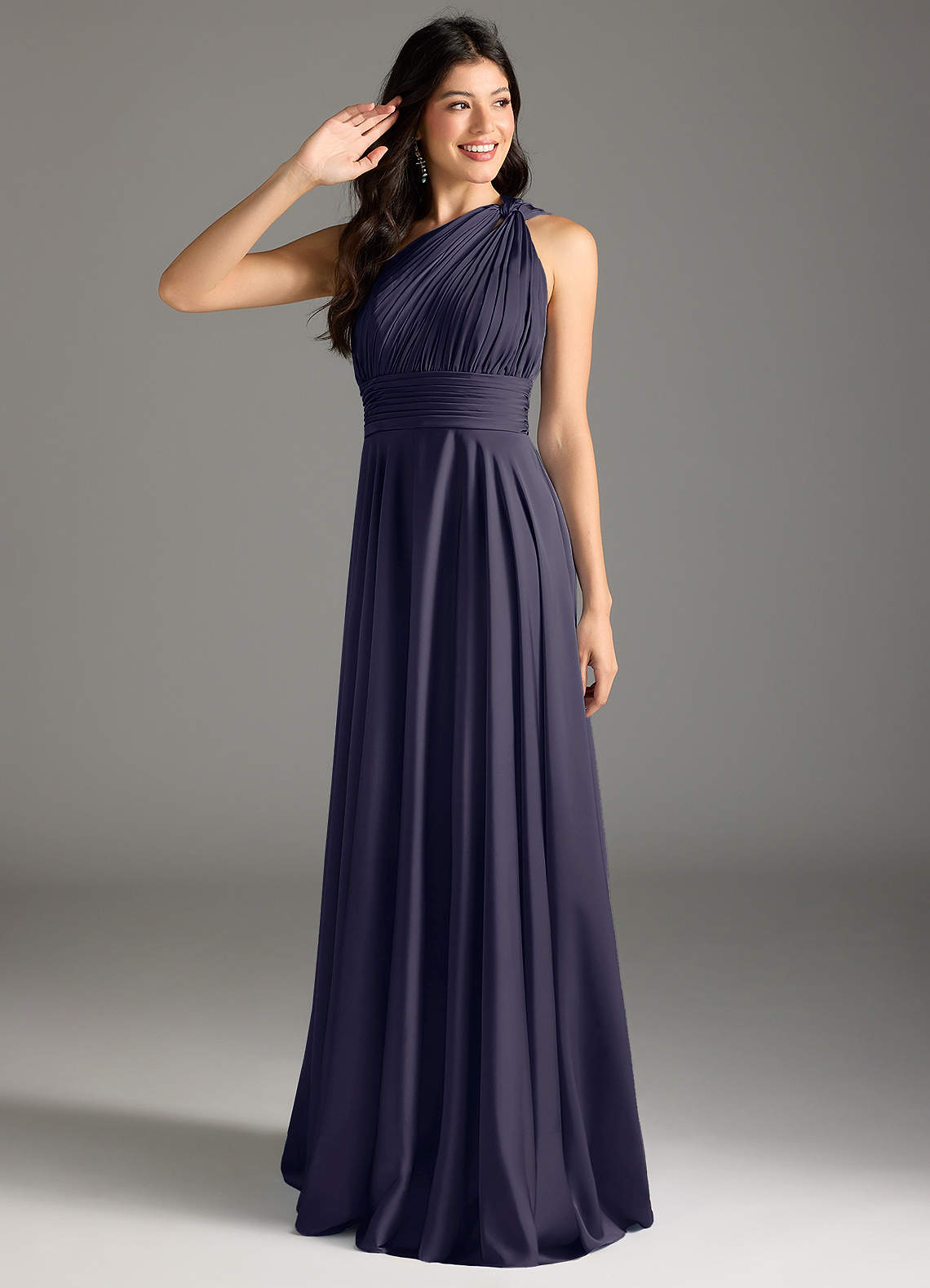 Azazie Charlize Robes de demoiselle d'honneur Robe Trapèze en Satin extensible Ue épaule Bleu Orageux image1