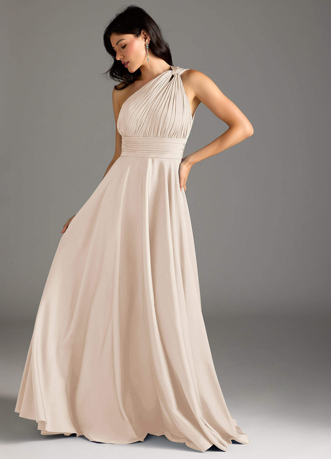 Azazie Charlize Vestidos de damas de honor Vestido de Alabastro Blanco de Satén Elástico de Corte en A con Hombro unilateral image4