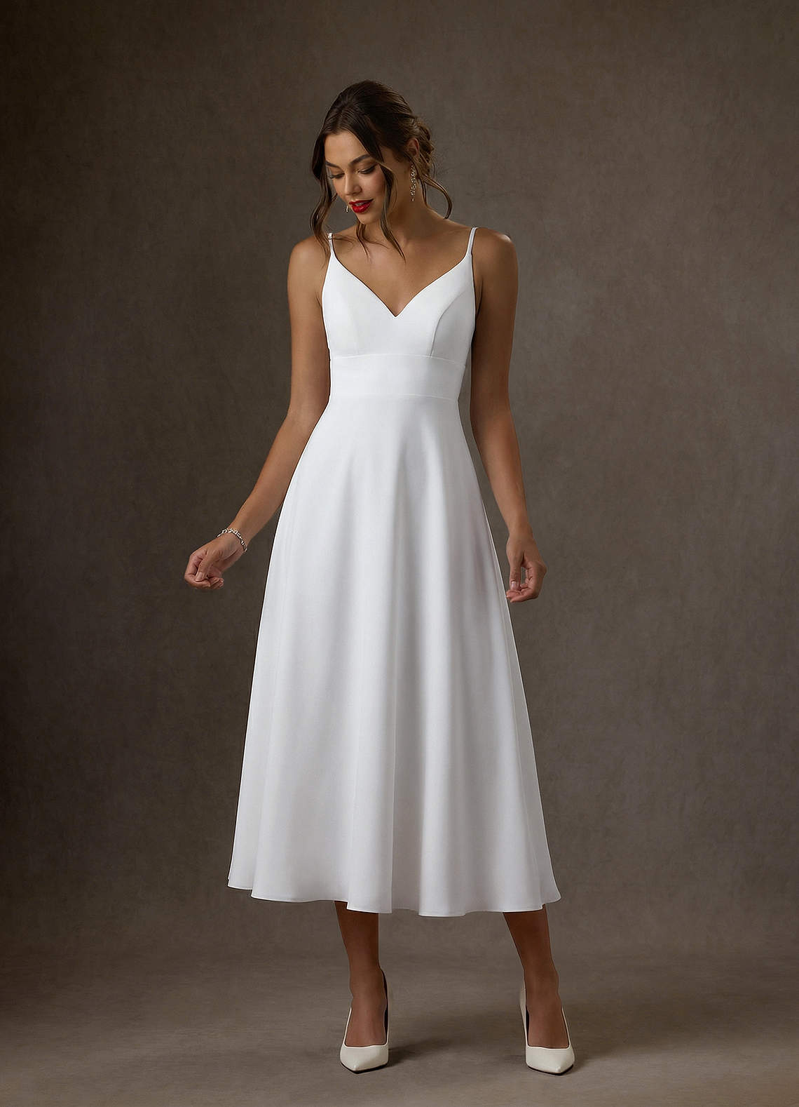Azazie Xena Vestidos de noiva Vestido Diamante Branco de Crepe Esticado de Linha A image6