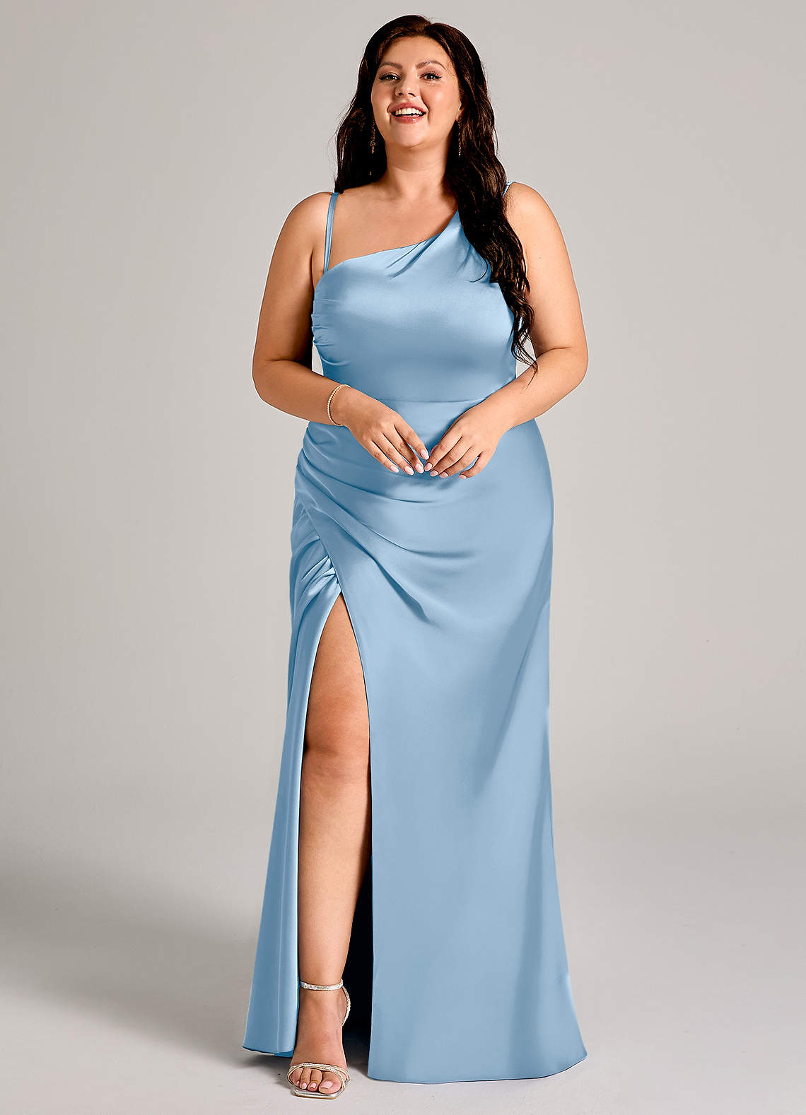 Azazie Madelyn Robes de demoiselle d'honneur Robe Sirène Convertible en Satin extensible Une épaule Poudre Bleue image14