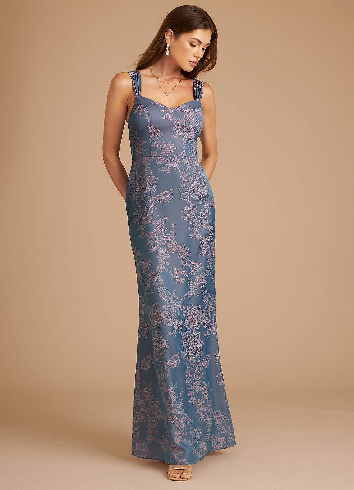 Azazie Denice Robes de demoiselle d'honneur Robe Fourreau en Fleurir Plissée Fleur De Pervenche image1