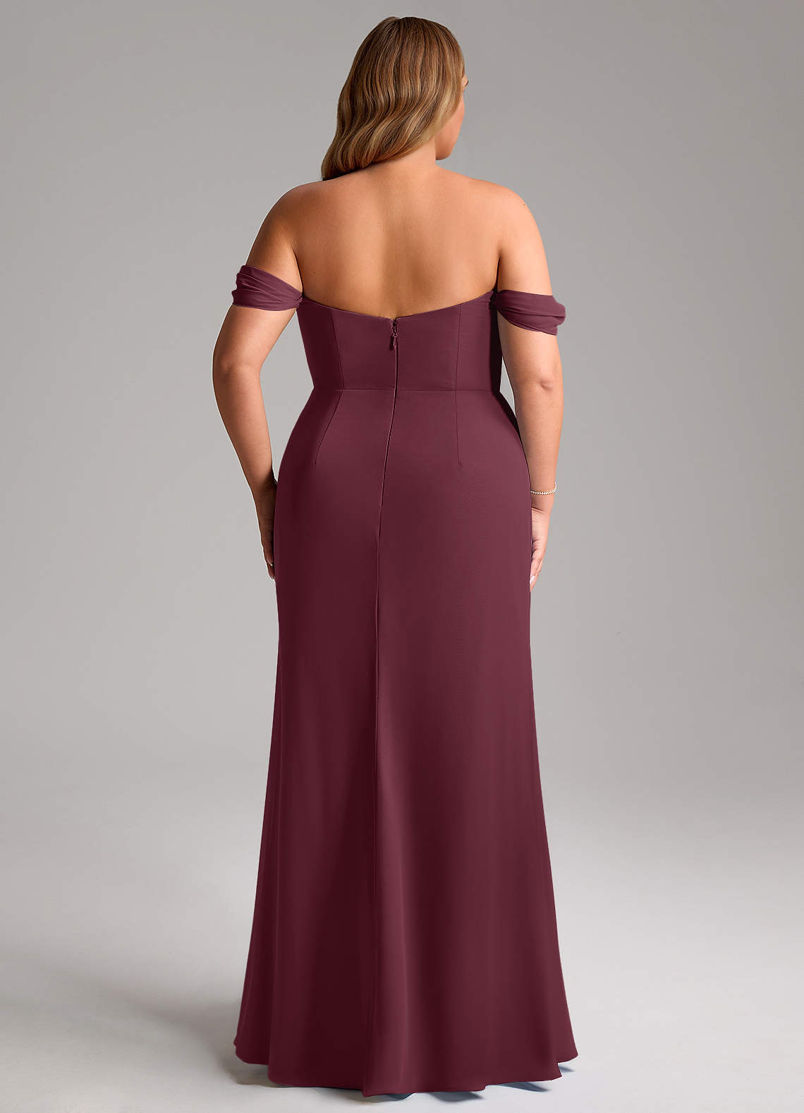 Azazie Saige Vestidos de damas de honor Vestido de Cabernet de Gasa de Corte en A Convertible con Vestidos sin tirantes image14