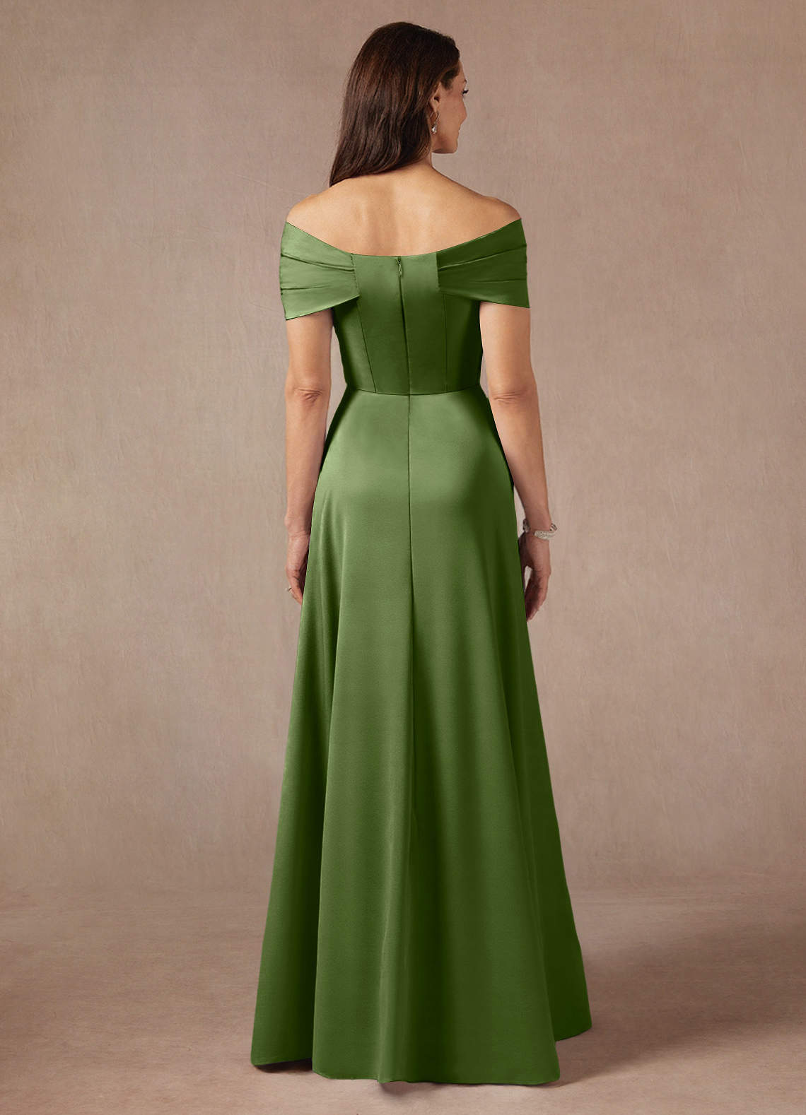 Azazie Amelia vestidos de madre de la novia Vestido de Enebro de Satén Elástico de Corte En A con Vestidos sin tirantes image5