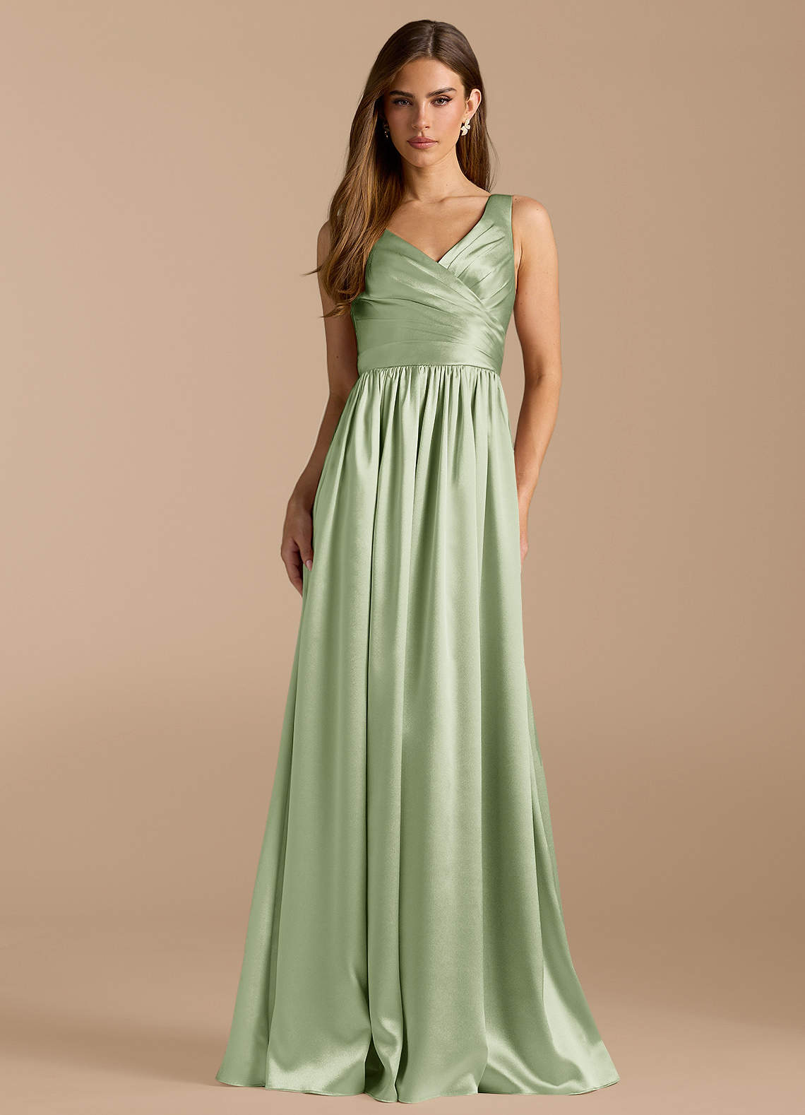 Azazie Keyla Brautjungfernkleider A-Linie Plissee Metallischer Satin Kleid Staubiger Salbeigrün image1