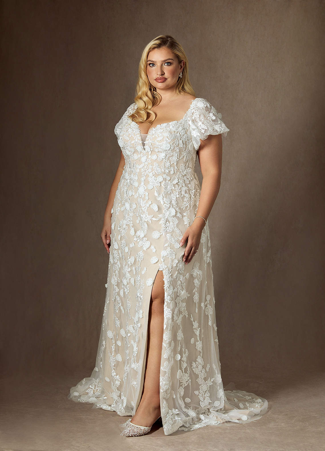 Azazie Vivienne Vestidos de novia Vestido de Blanco Diamante Champán de Encaje de Corte en A con Cariño image9