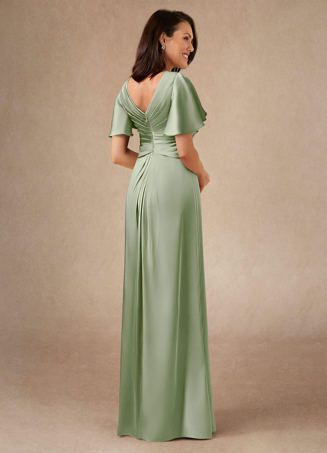 Azazie Emmeline Mère de la mariée Robes Robe Trapèze en Satin extensible Plissée Vert Sauge image1
