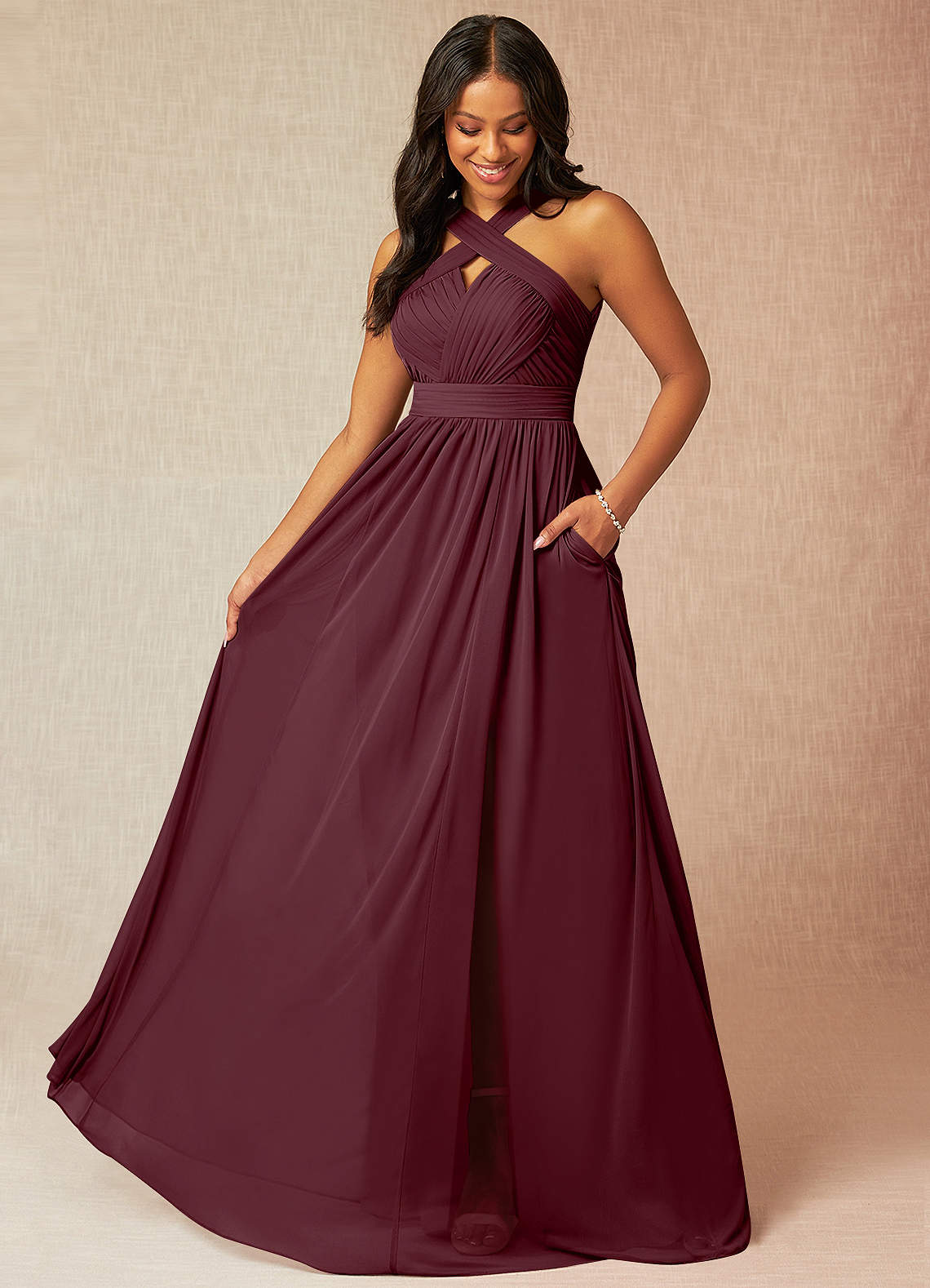 Azazie Hillian Abiti da Damigella Abito A-Line in Maglia con Scollo Halter a Pieghe Cabernet image1