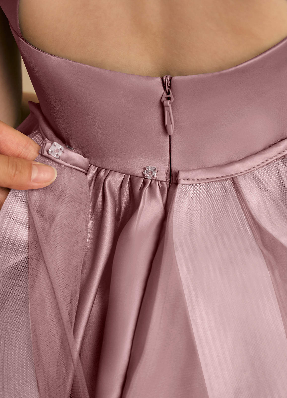 Azazie Julietta Robe Demoiselle D'honneur Fillette Robe Princesse en Tulle Convertible Rose Poussiéreuse image6