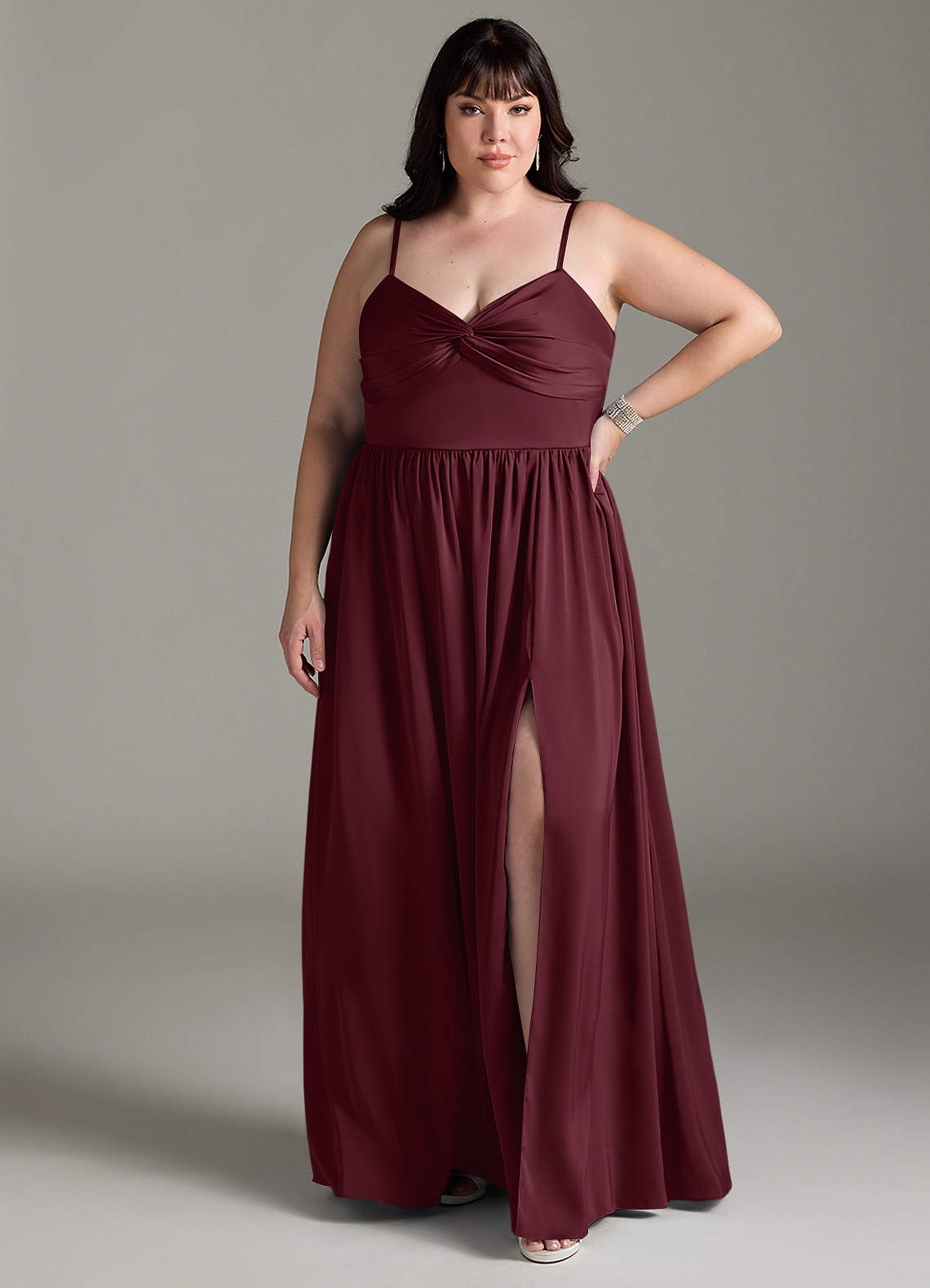 Azazie Zeya Vestidos de damas de honor Vestido Cabernet de Satén Elástico de Línea A con Plisado image1