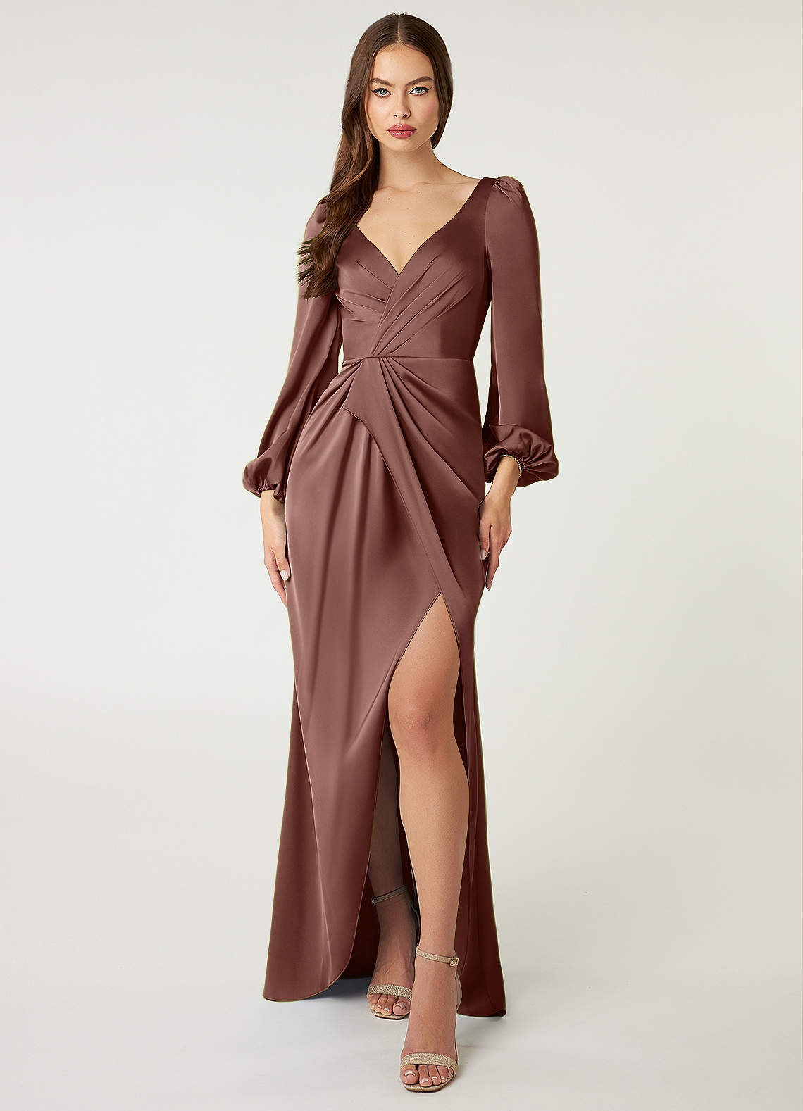 Azazie Mel Robes de demoiselle d'honneur Robe Fourreau en Satin extensible Manche longue Expresso image1