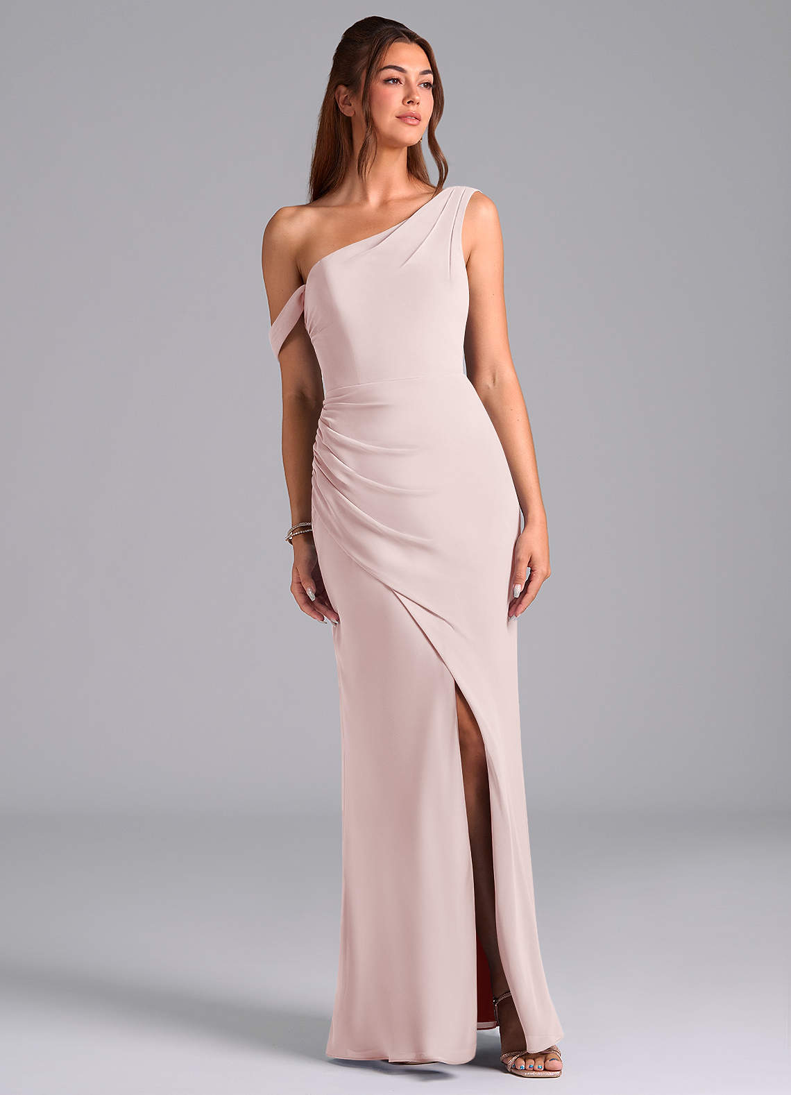 Azazie Madelyn Robes de demoiselle d'honneur Robe Sirène Convertible en Mousseline de soie Ue épaule Rose Pâle image1