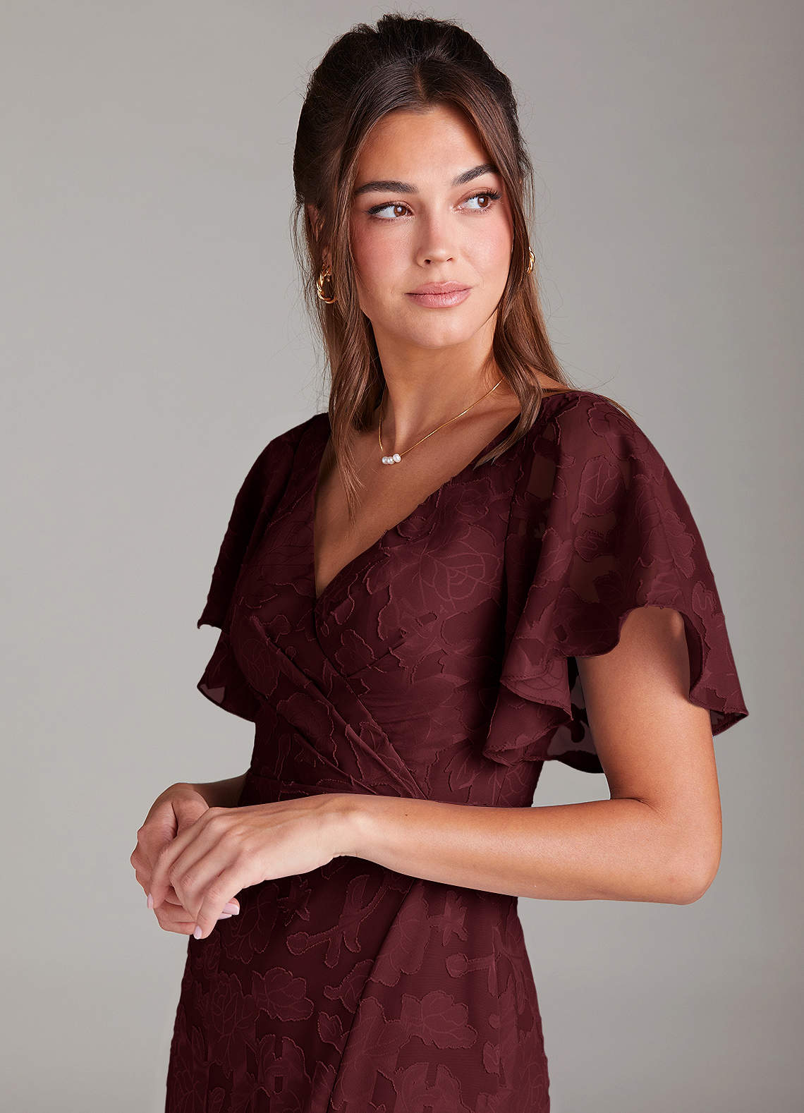 Azazie Ambrosia Vestidos de madrinha de casamento Vestido Cabernet de Esgotamento Floral de Linha A com Plissado image5