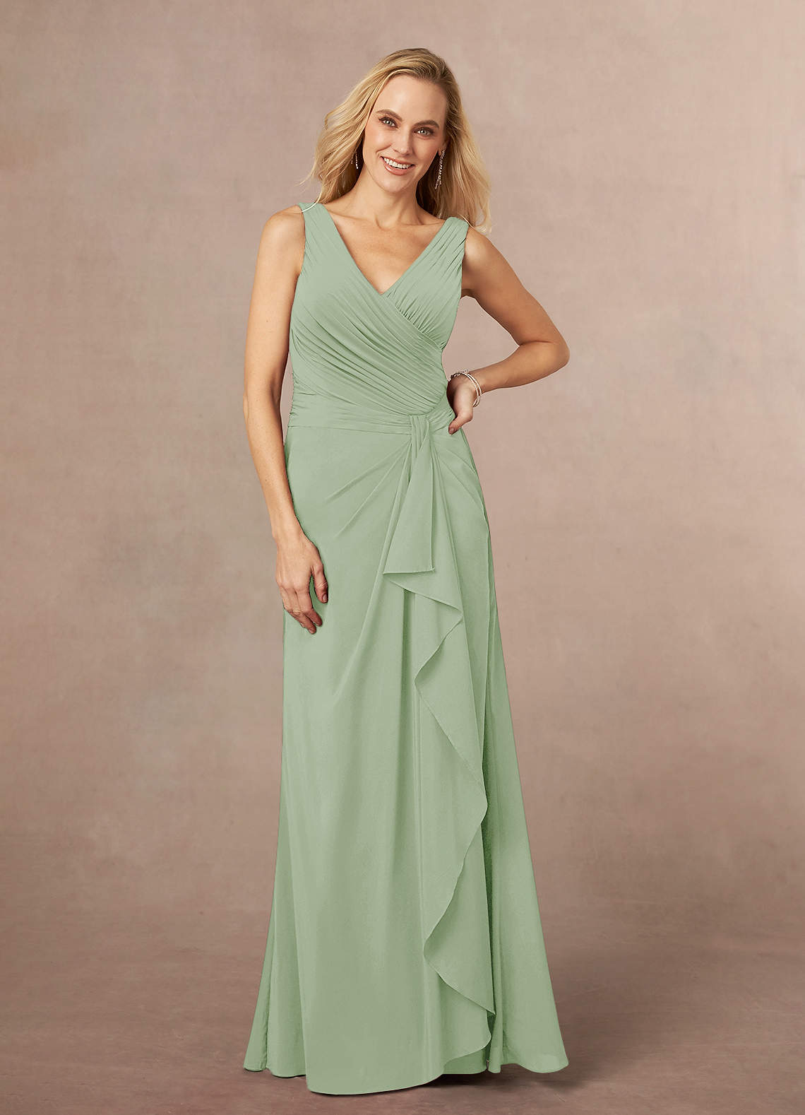 Azazie Evy Abiti per la Madre della Sposa Abito A-Line in Chiffon Elasticizzato Plissettato Verde Salvia image1