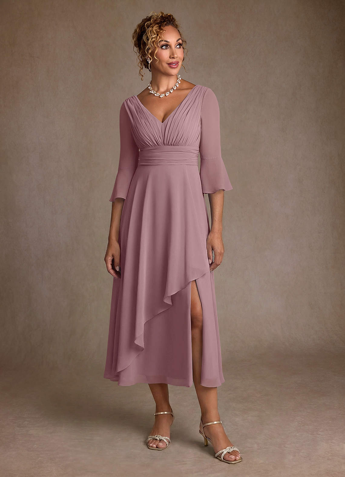Azazie Aerynne Vestidos para mãe da noiva Vestido Rosa Empoeirada de Chiffon de Linha A com Plissado image3