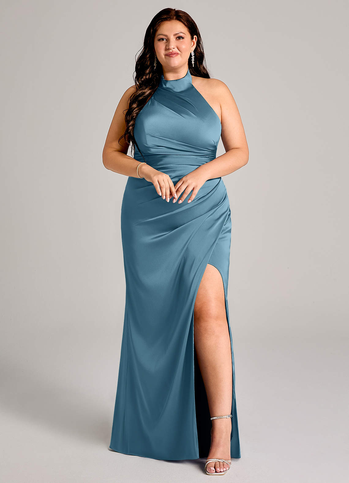 Azazie Jemma Abiti da Damigella Abito Tubino in Raso Elasticizzato Plissettato Bermuda image1