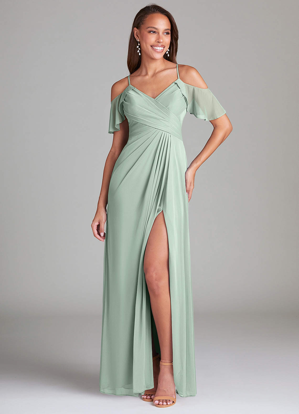 Azazie Dakota Robes de demoiselle d'honneur Robe Trapèze en Maille Épaule décolletée Agave image1