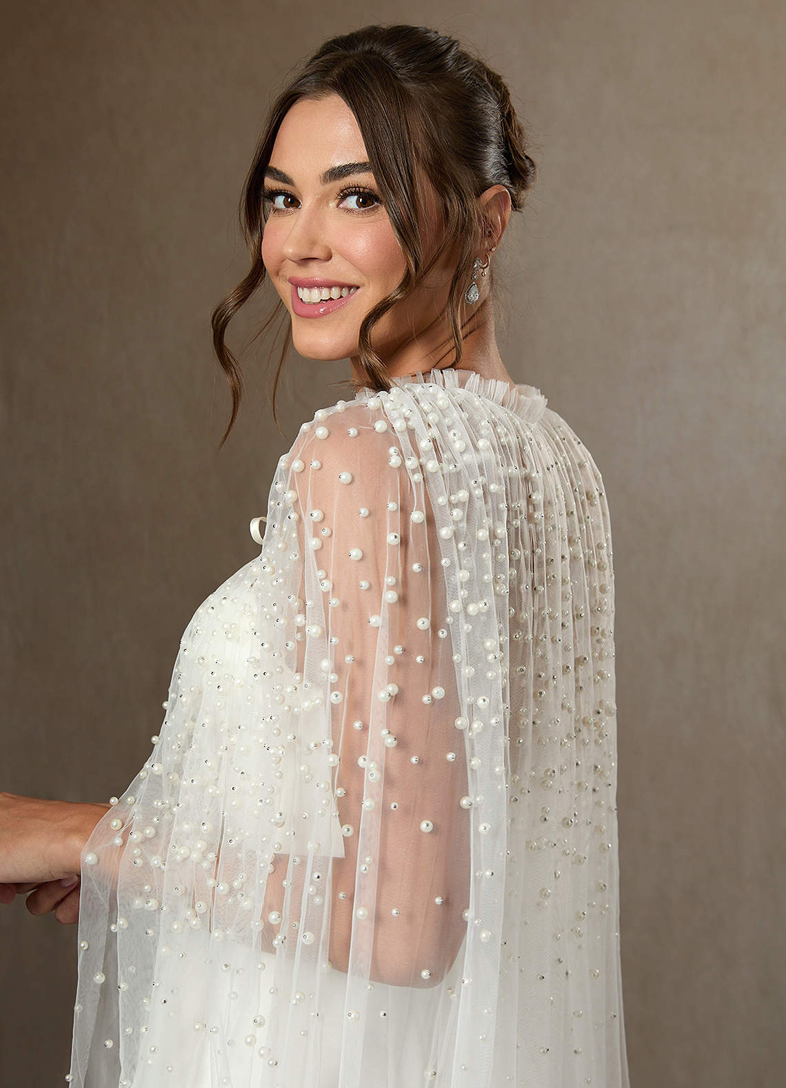 front Cape en tulle à perles en cascade