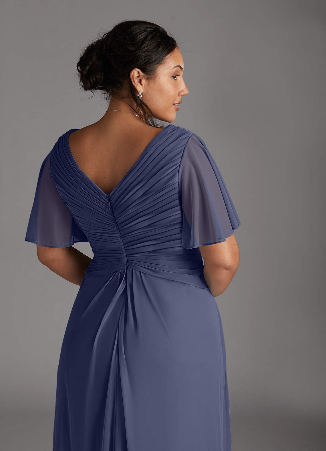Azazie Emmeline Mère de la mariée Robes Robe Trapèze en Maille Col V plissé Bleu Orageux image10