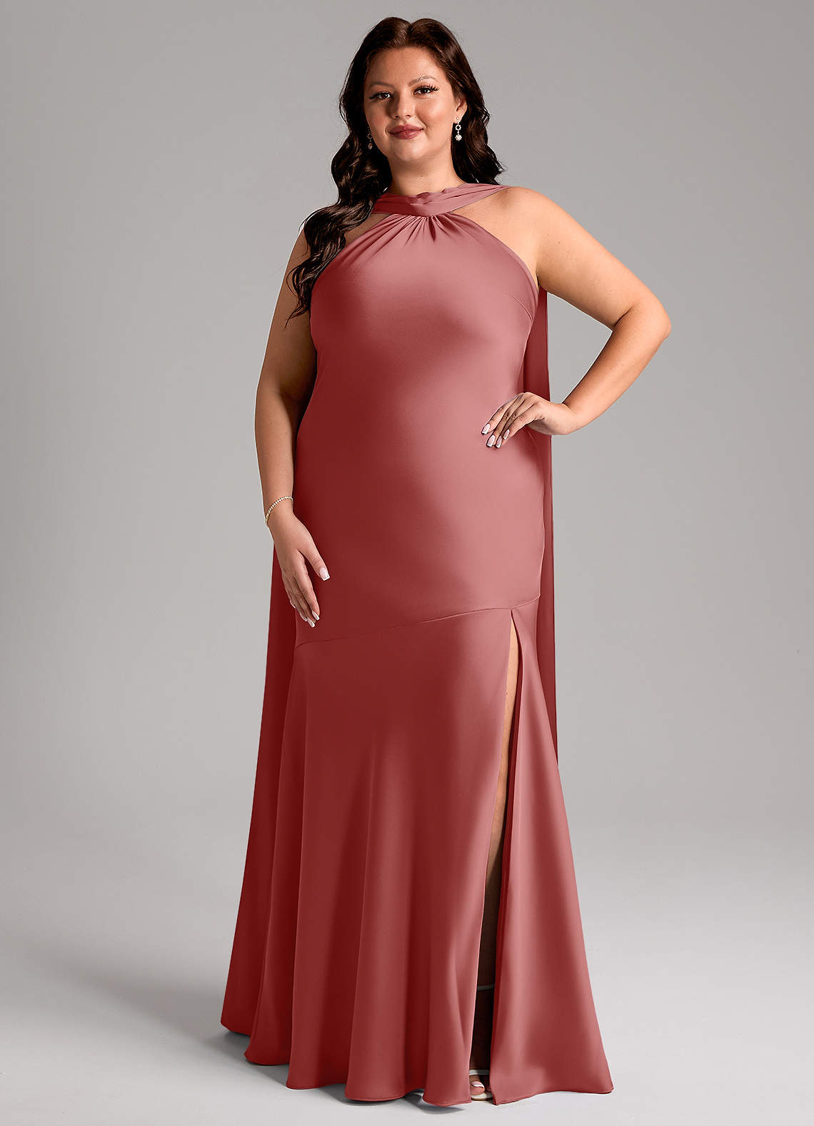 Azazie Kinsley Vestidos de madrinha de casamento Vestido Rosa Antiga de Cetim elástico de sereia com Fenda Lateral image6