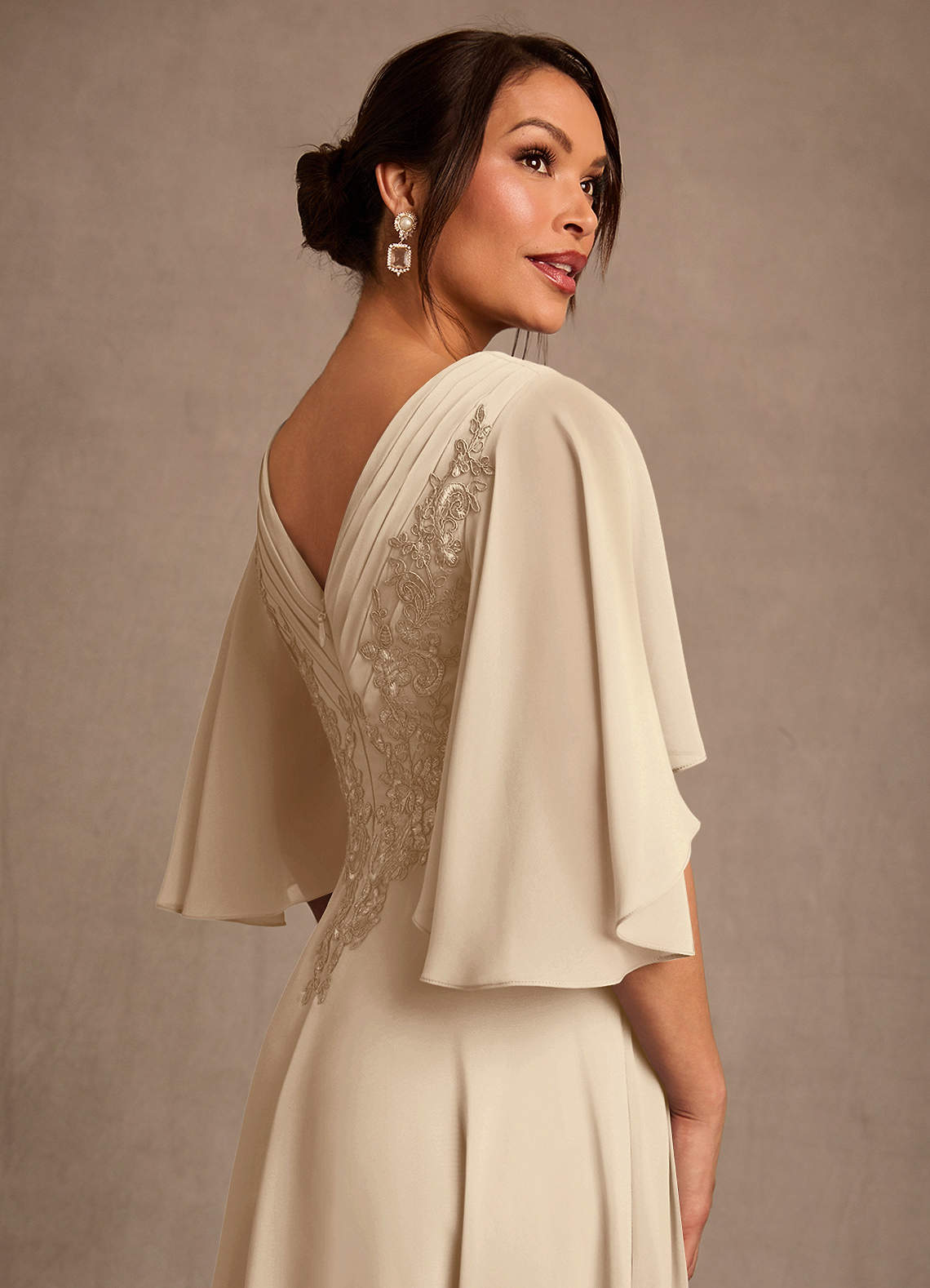 Azazie Tilda Mère de la mariée Robes Robe Trapèze en Mousseline de soie Dentelle Champagne image3