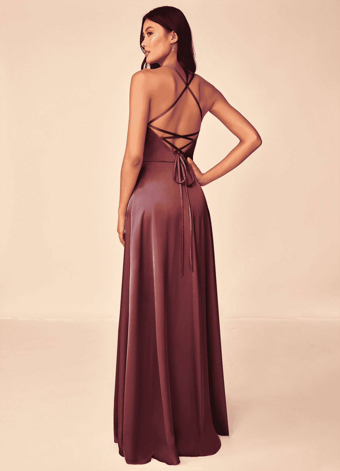 Azazie Mei Essayer des robes à la maison Robe Trapèze en Satin extensible Col en V Noir image1