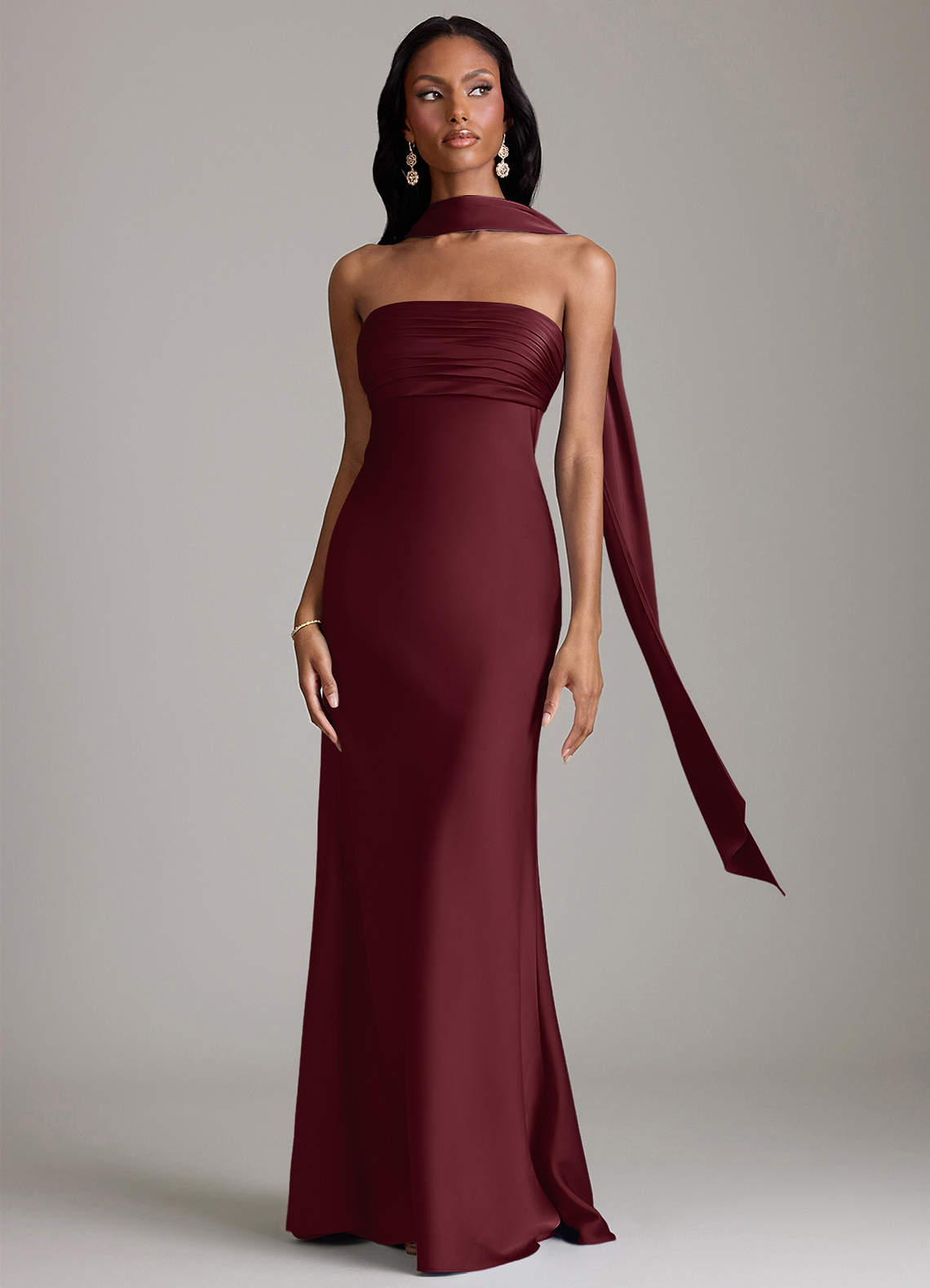 Azazie Saylor Vestidos de damas de honor Vestido de Cabernet de Satén Elástico de Corte Sirena con Sin tirantes image8