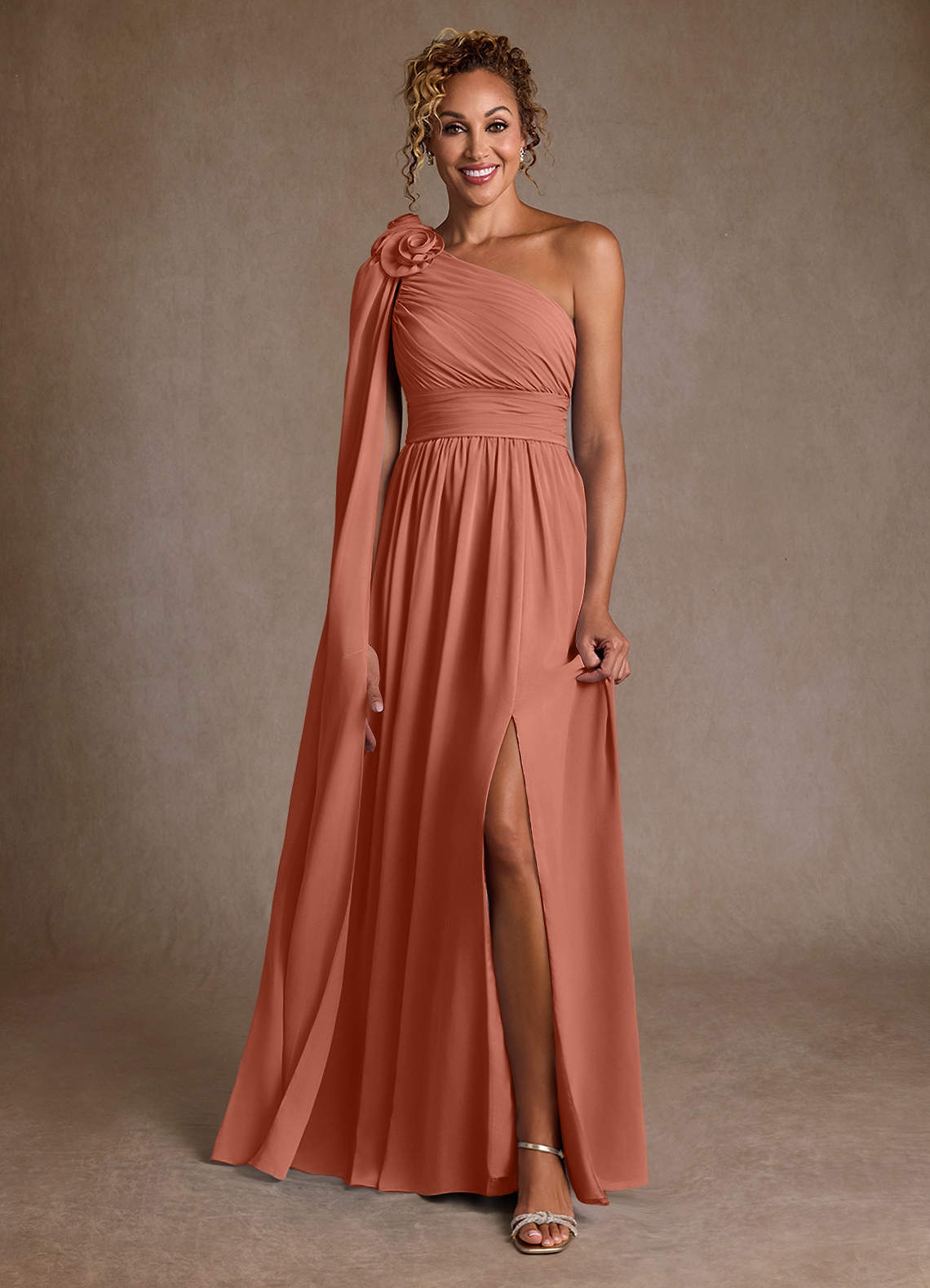 Azazie Lancaster vestidos de madre de la novia Vestido de Mai Tai de Gasa de Corte en A con Hombro unilateral image1