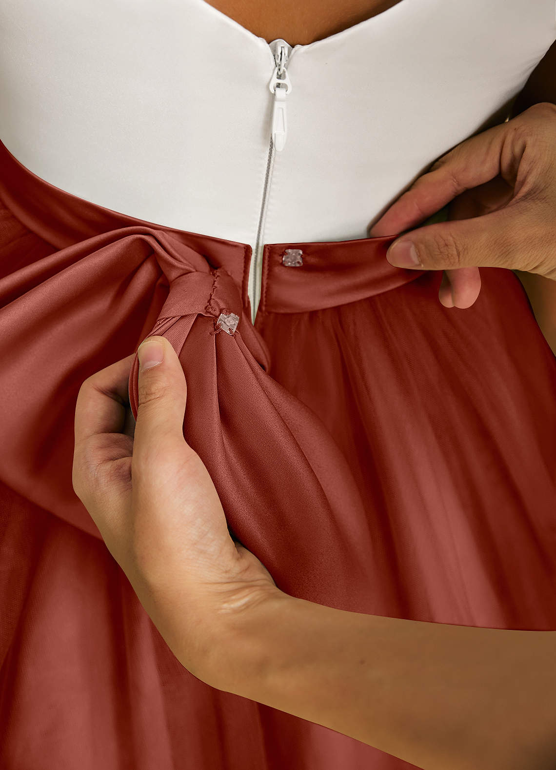 Azazie Sprout Vestidos de florista Vestido Castanho Aloirado de Tule de Linha A com Arco image4