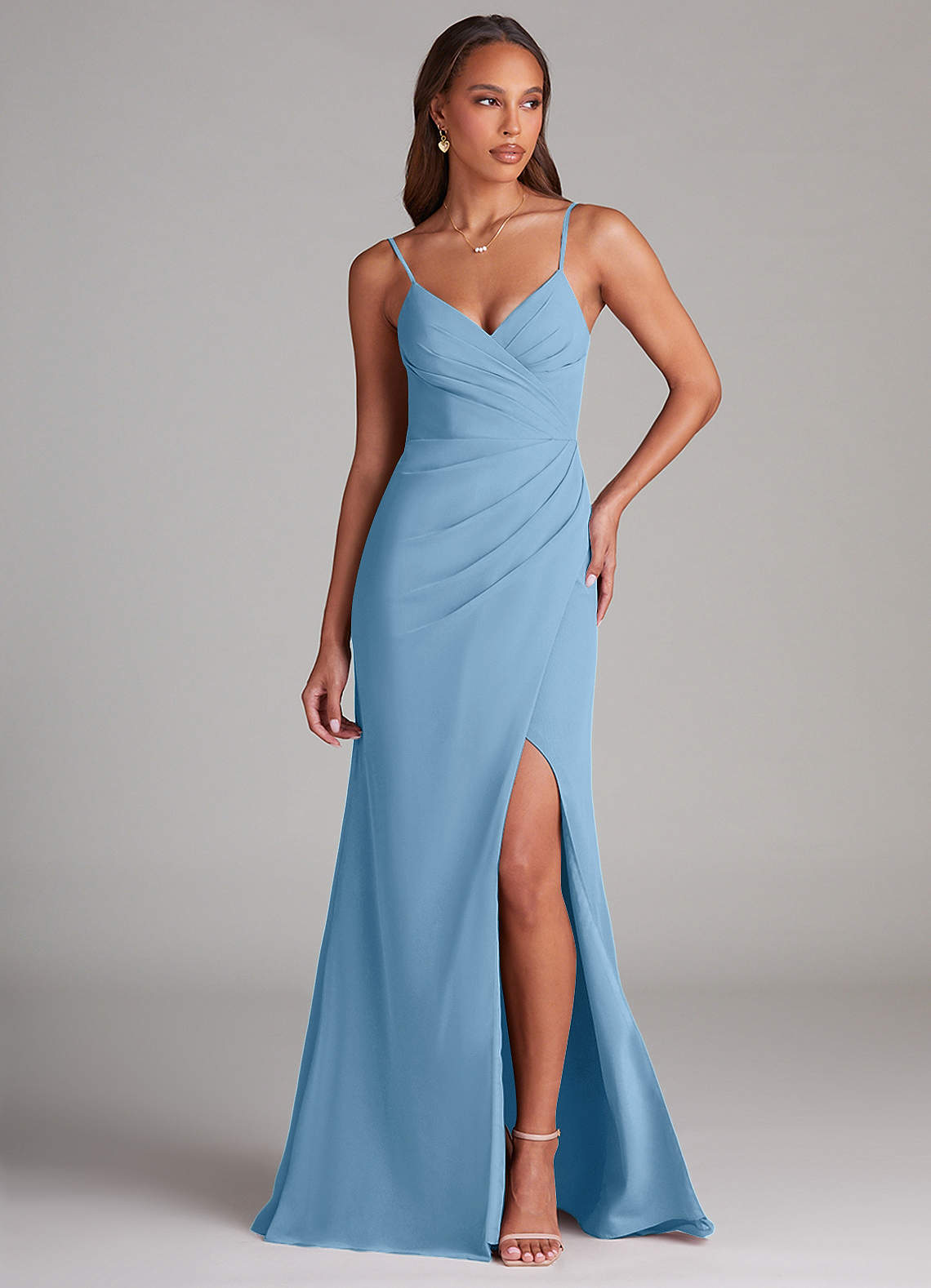 Azazie Maci Vestidos de damas de honor Vestido de Azul Acero de Gasa de Corte Recto con Plisado image1