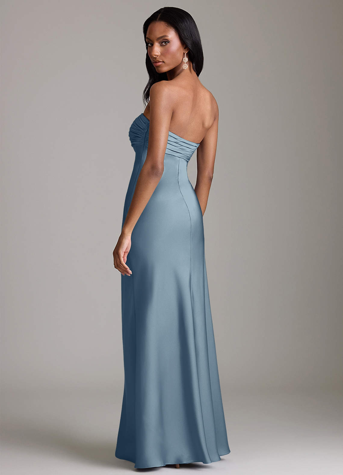 Azazie Saylor Jurken voor bruidsmeisjes Jurk van Stretch Satijn met Zeemeermin Strapless Stoffig Blauw image4