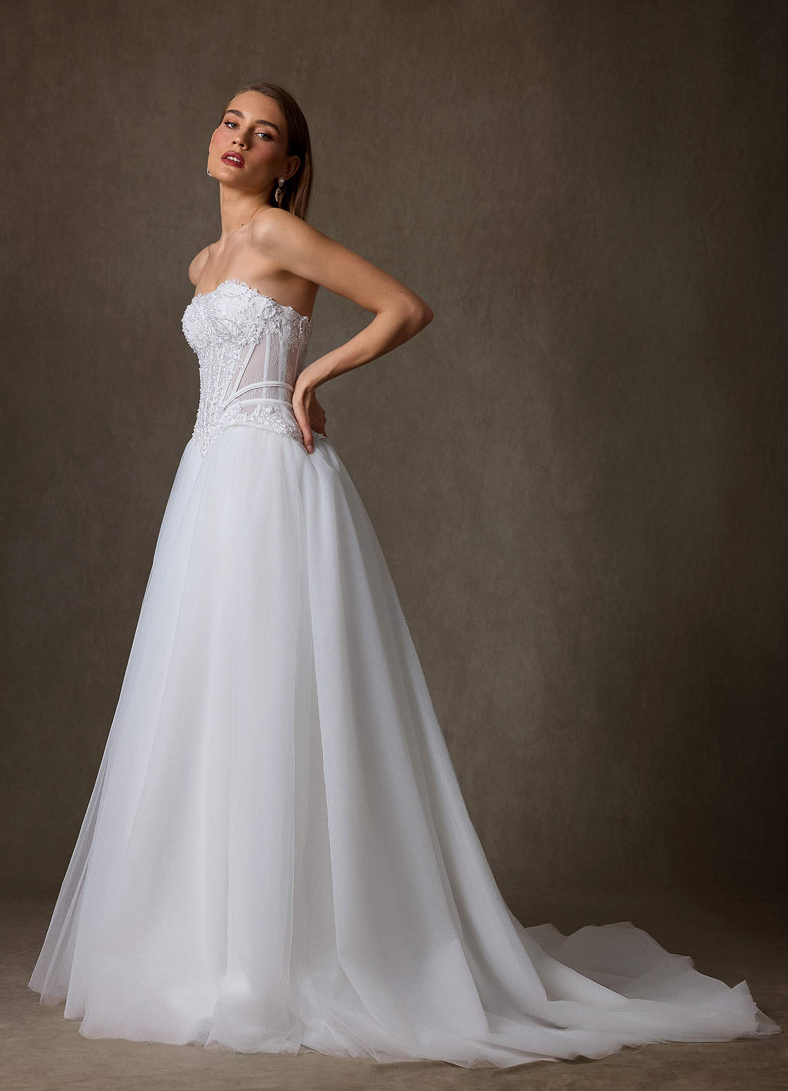 Azazie Ione Robes de mariée Robe Trapèze en Dentelle Sans bretelles Blanc De Diamant image5