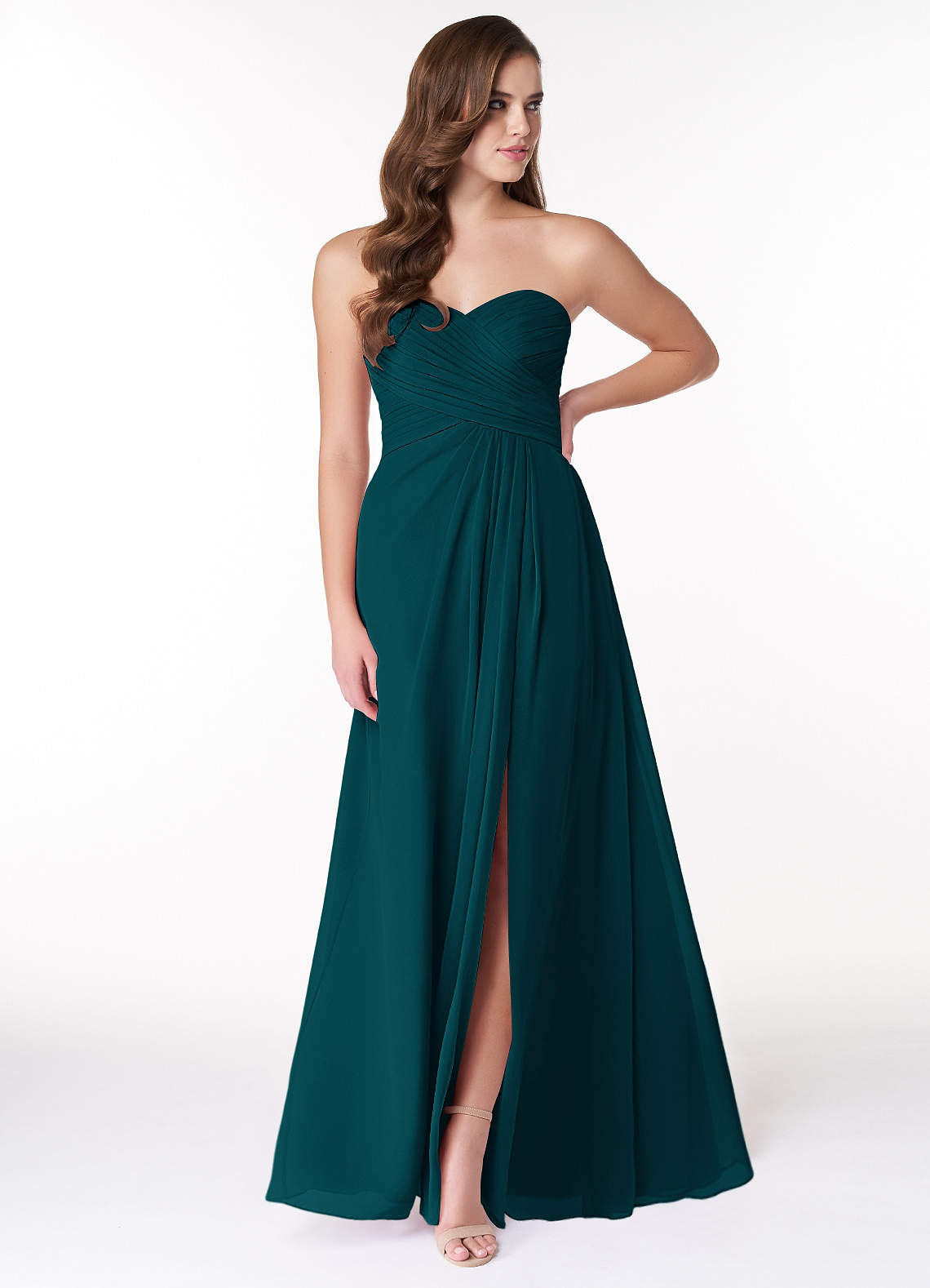 Azazie Arabella Allure Vestidos de damas de honor Vestido de Pino de Gasa de Corte en A Convertible con Escote de Corazón image1