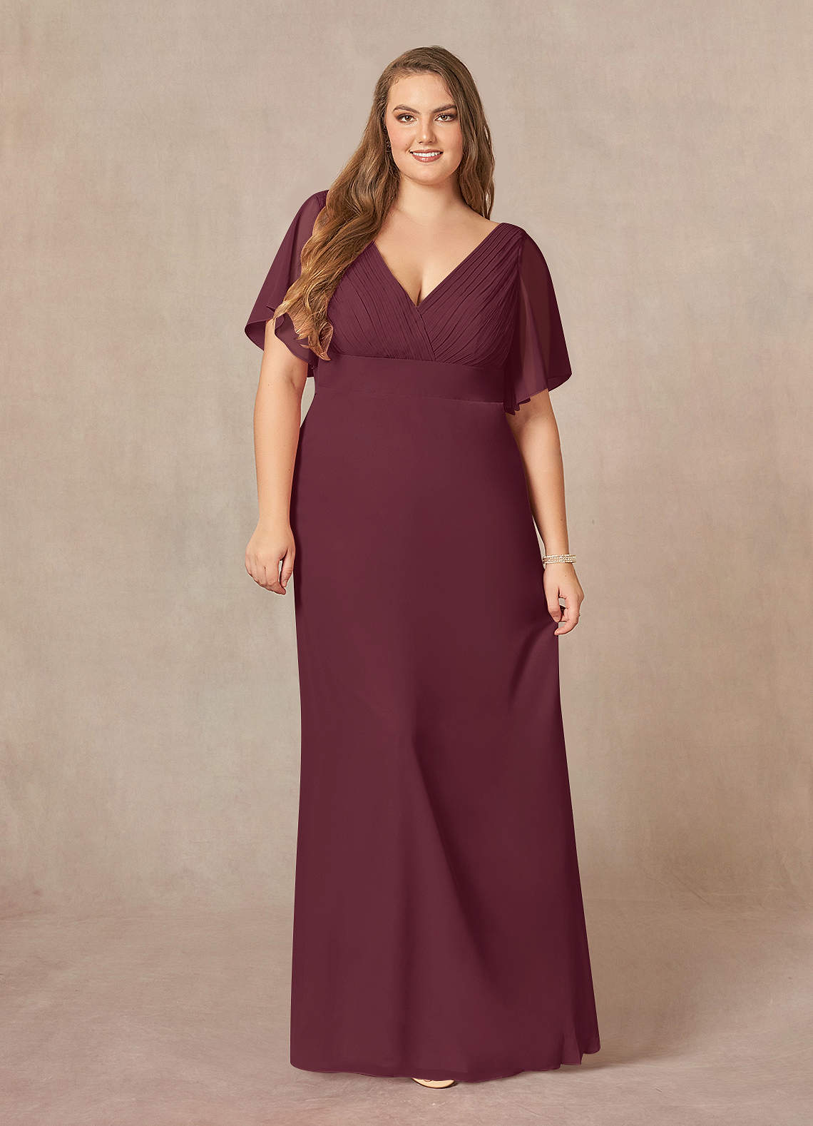 Azazie Alessa Mère de la mariée Robes Robe Trapèze en Mousseline de soie Col V plissé Cabernet image1