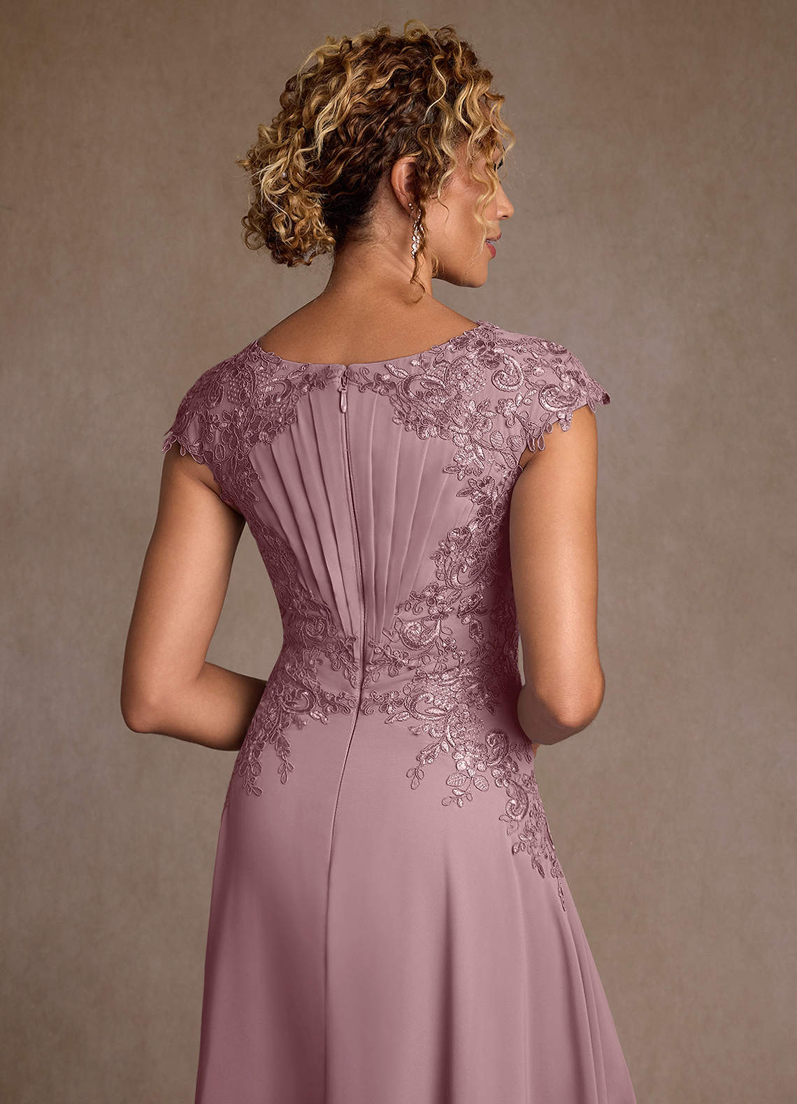 Azazie Crista Mère de la mariée Robes Robe Trapèze en Mousseline de soie Dentelle Rose Poussiéreuse image5