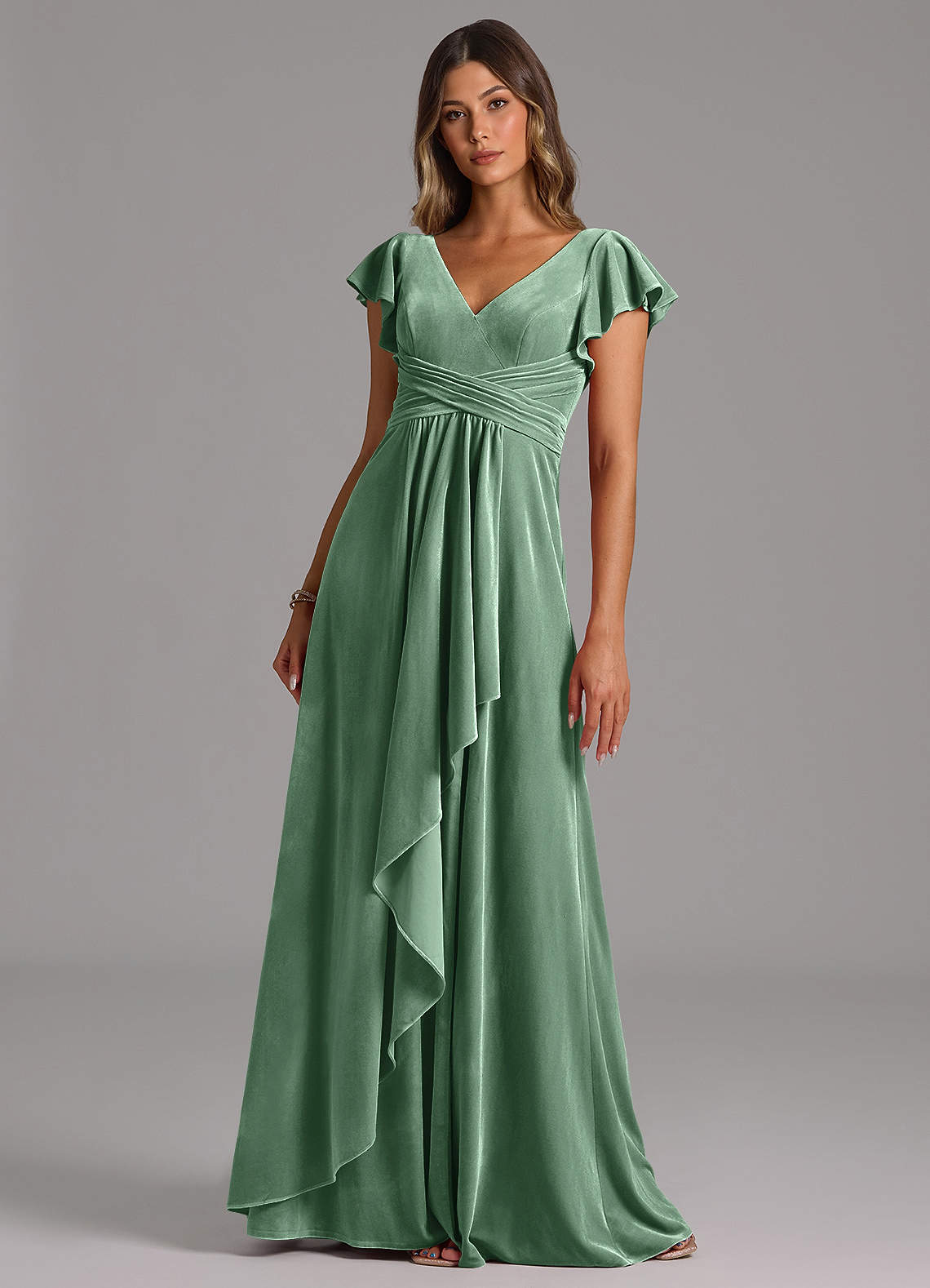 Azazie Omari Vestidos de damas de honor Vestido de Eucalipto de terciopelo de Corte en A con Plisado image1