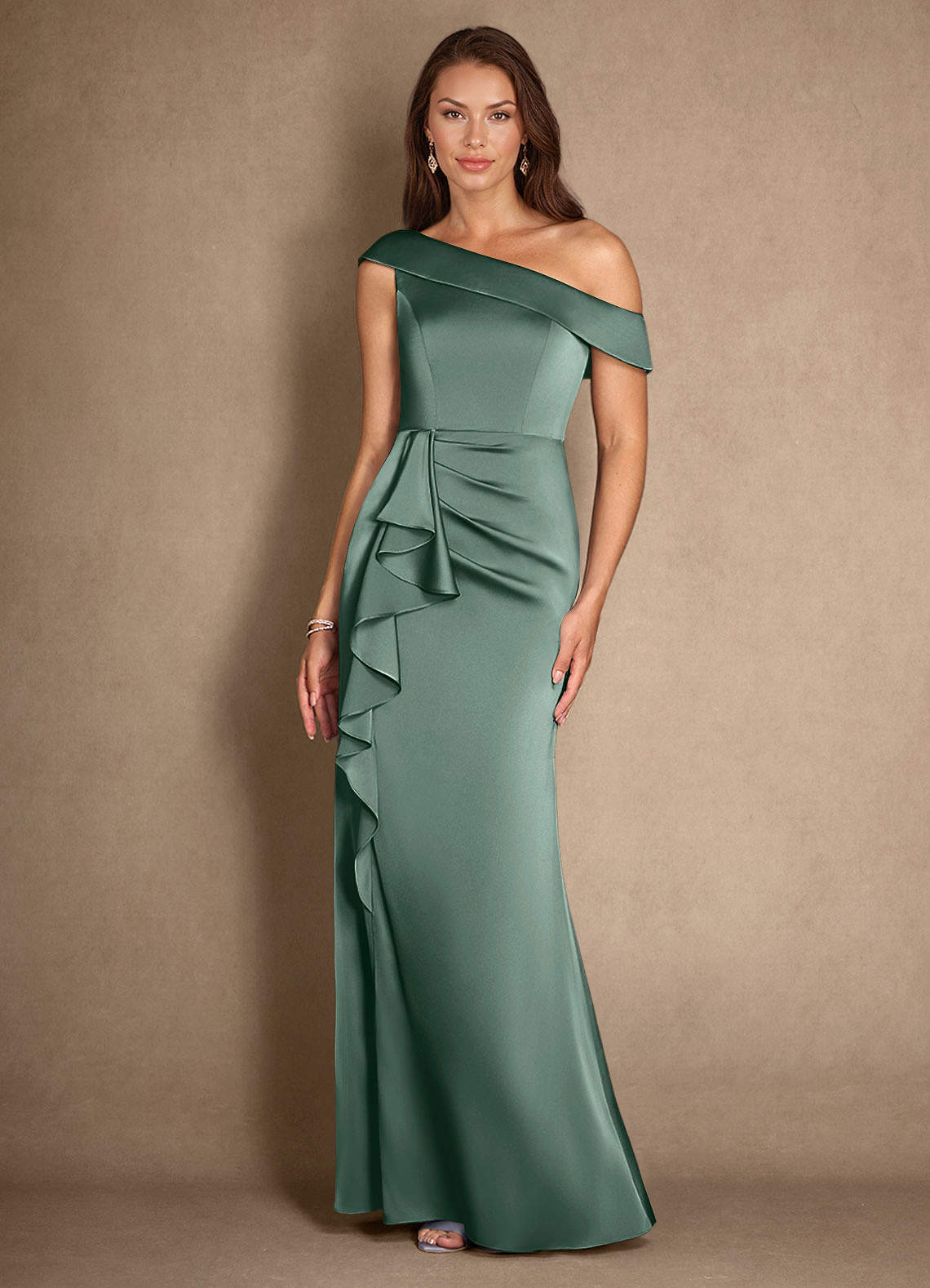 Azazie Hamptons Vestidos para mãe da noiva Vestir Eucalipto de Cetim elástico de Linha A com Plissado image3