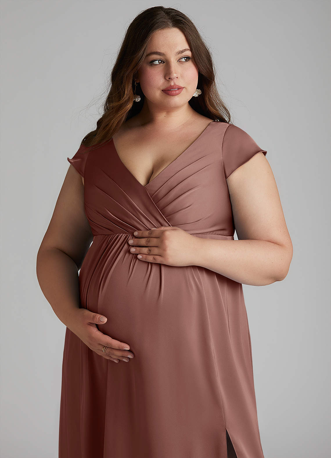 Azazie Allessia vestidos de dama de honor de maternidad Vestido de Corte En A Plisado Hasta el suelo Satén Elástico image12