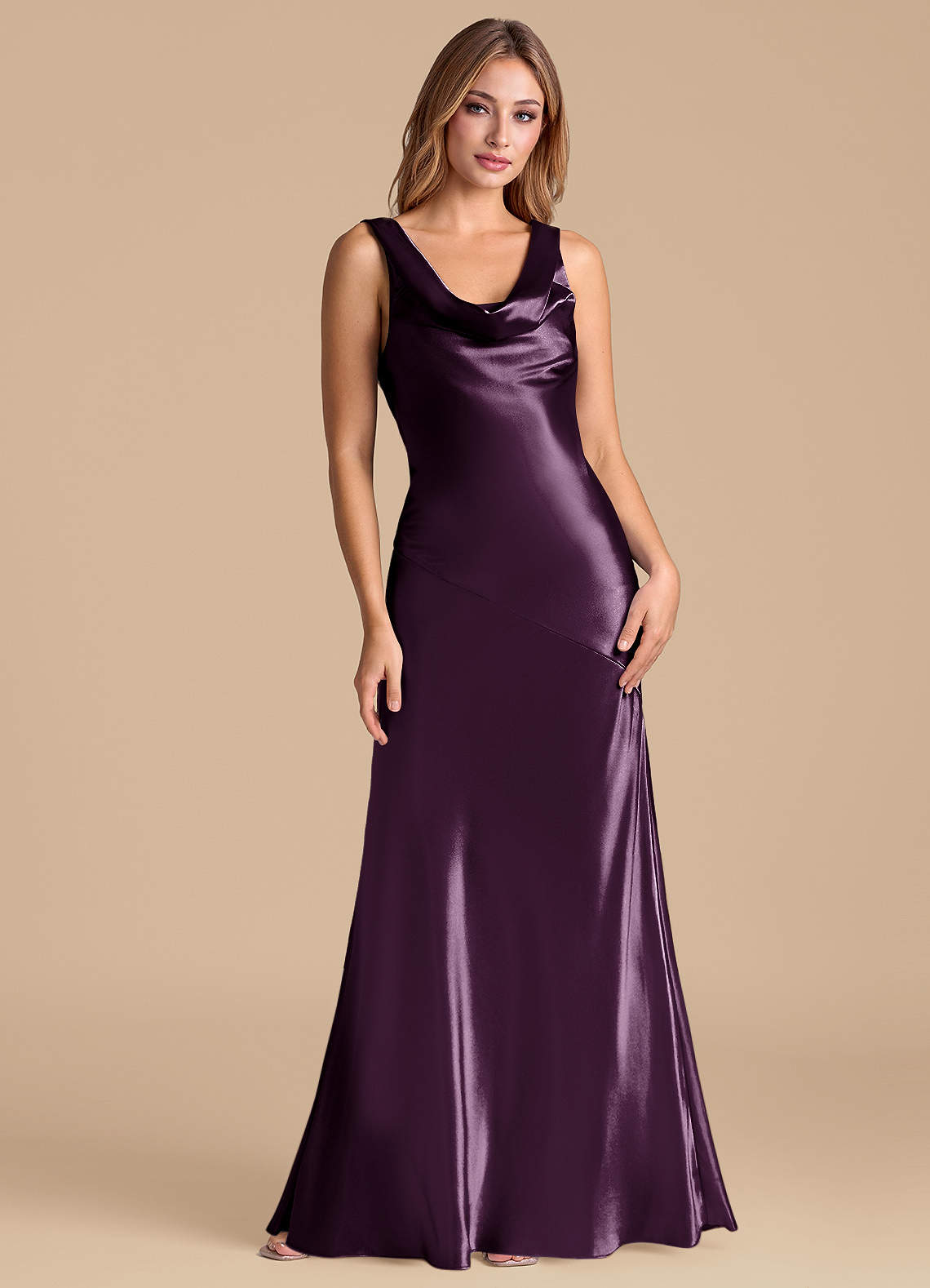 Azazie Rylina 신부 들러리 드레스 인어 메탈릭 새틴 바닥 길이 드레스 image1