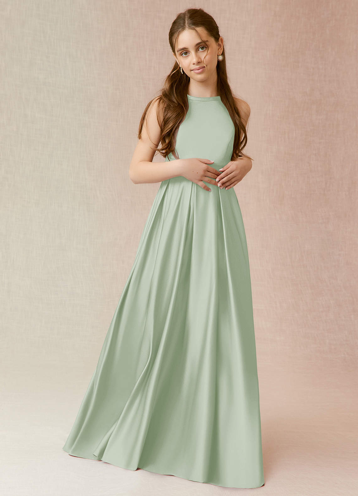 Azazie Arianthe Junior Robe Trapèze en Mat Satiné avec poches Vert Sauge image1