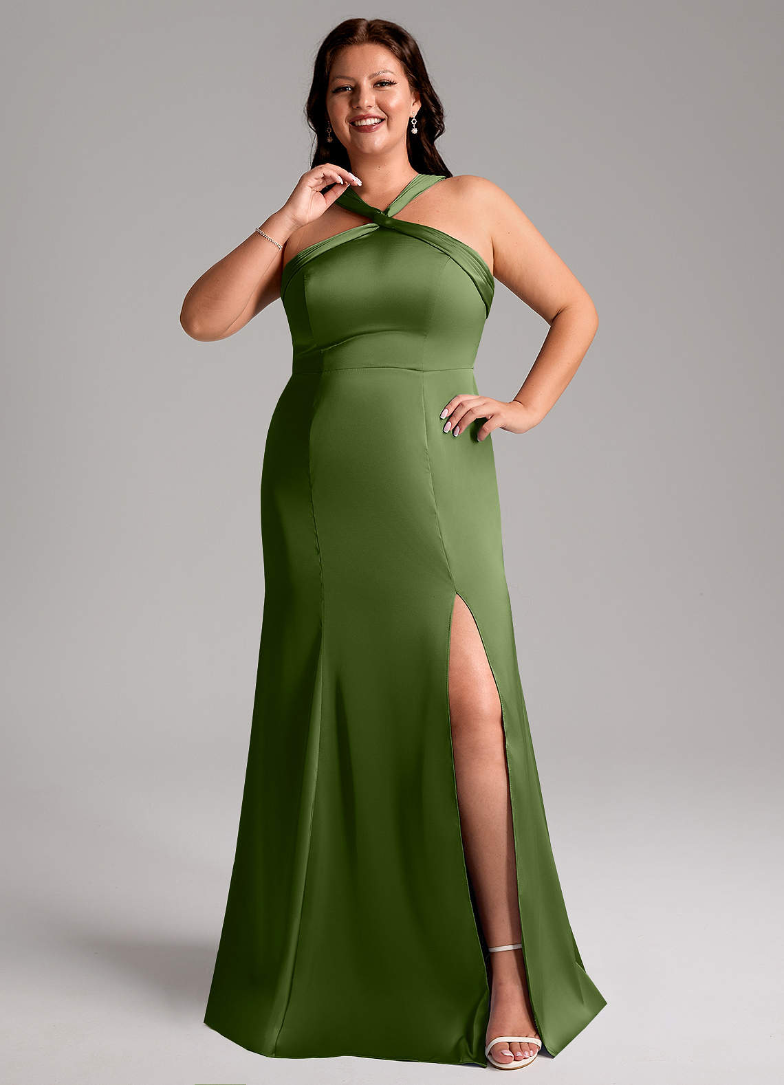 Azazie Rue Robes de demoiselle d'honneur Robe Trapèze en Satin extensible Plissée Genévrier image1