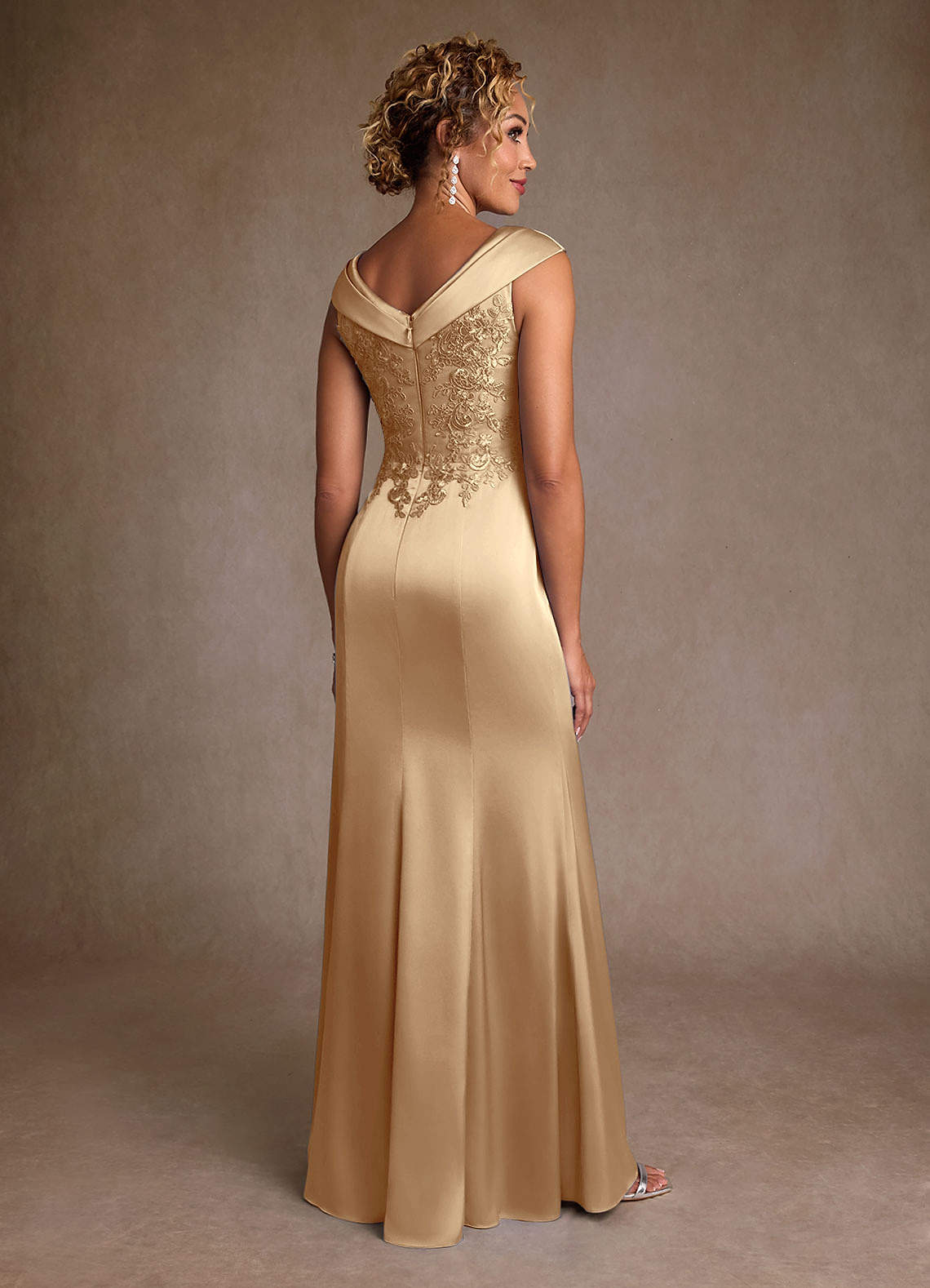 Azazie Santa Monica Mère de la mariée Robes Robe Trapèze en Dentelle Champagne image1
