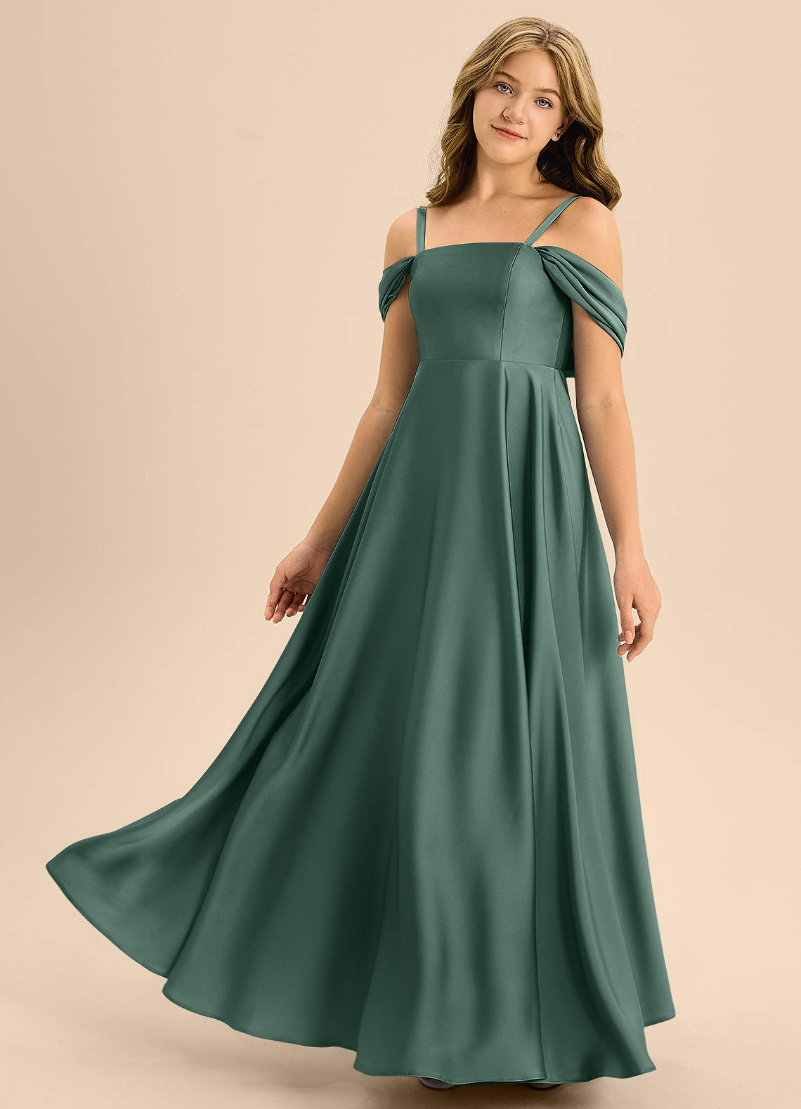 Azazie Rowena Junior Vestido de Eucalipto de Satén Elástico de Corte en A con Lazo image5