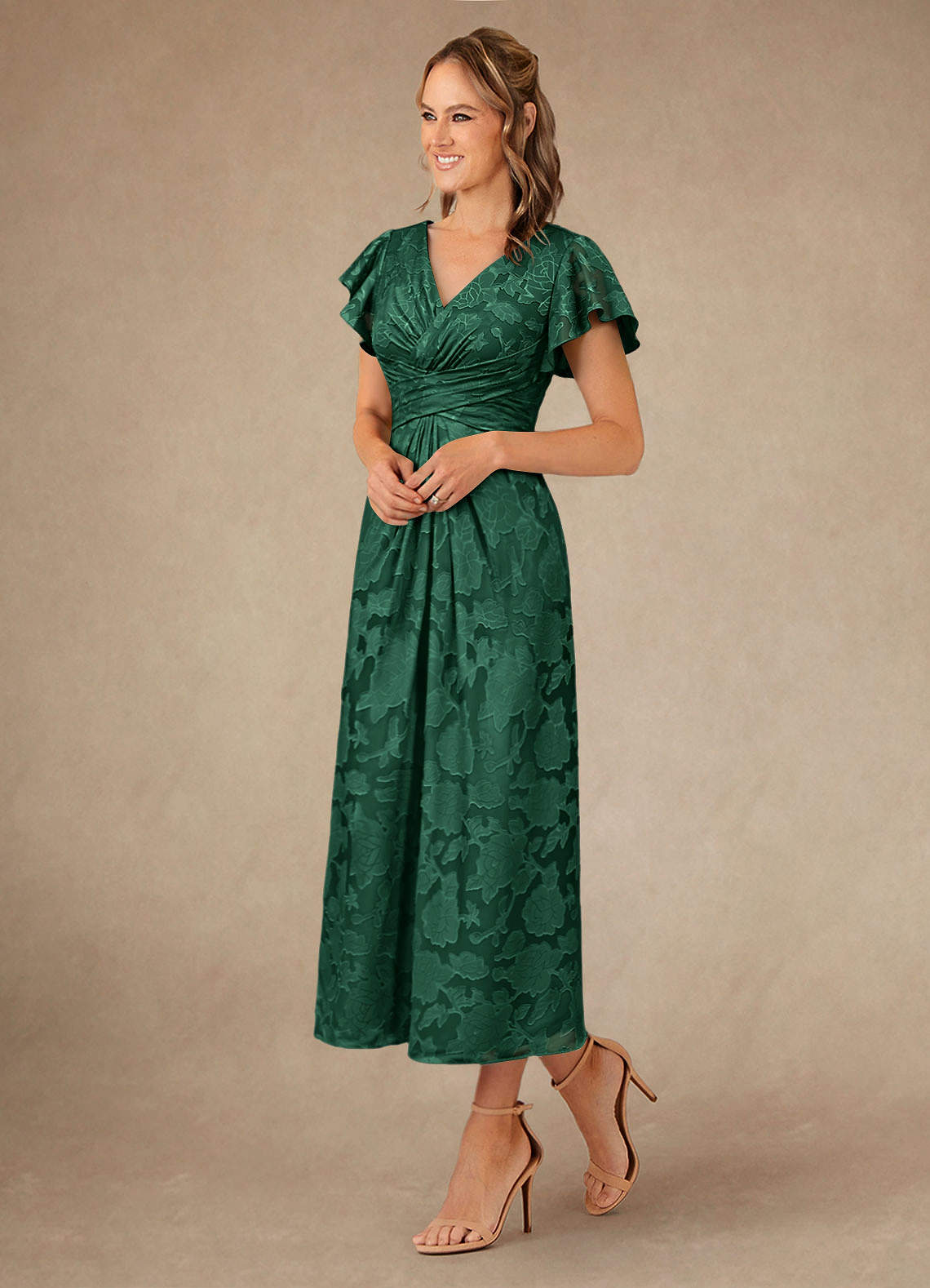 Azazie Vera Mère de la mariée Robes Robe Trapèze en Blumen-Burnout Plissée Vert Foncé image1