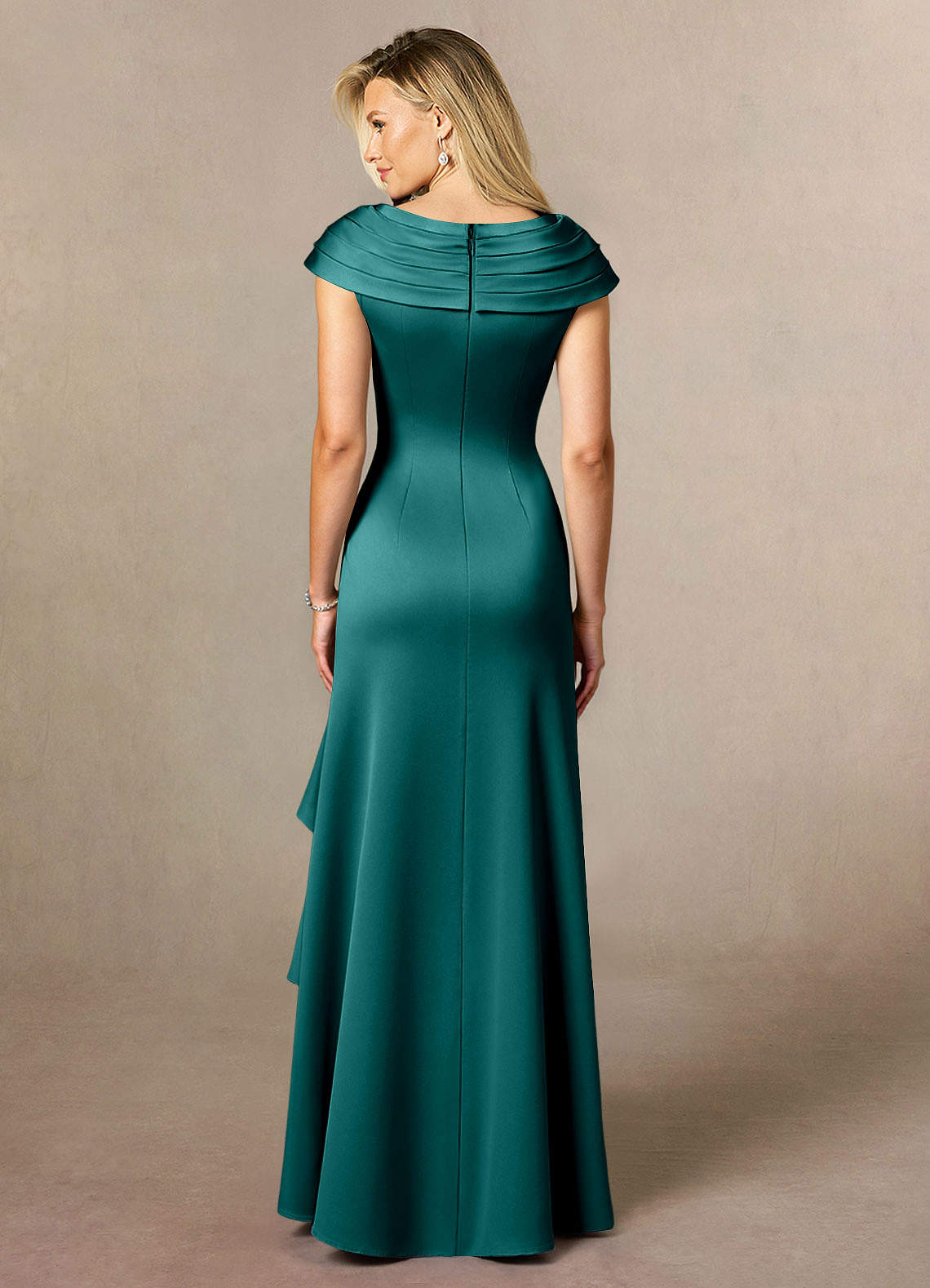 Azazie Anderson vestidos de madre de la novia Vestido de Pavo Real de Satén Elástico de Corte En A con Plisado image1