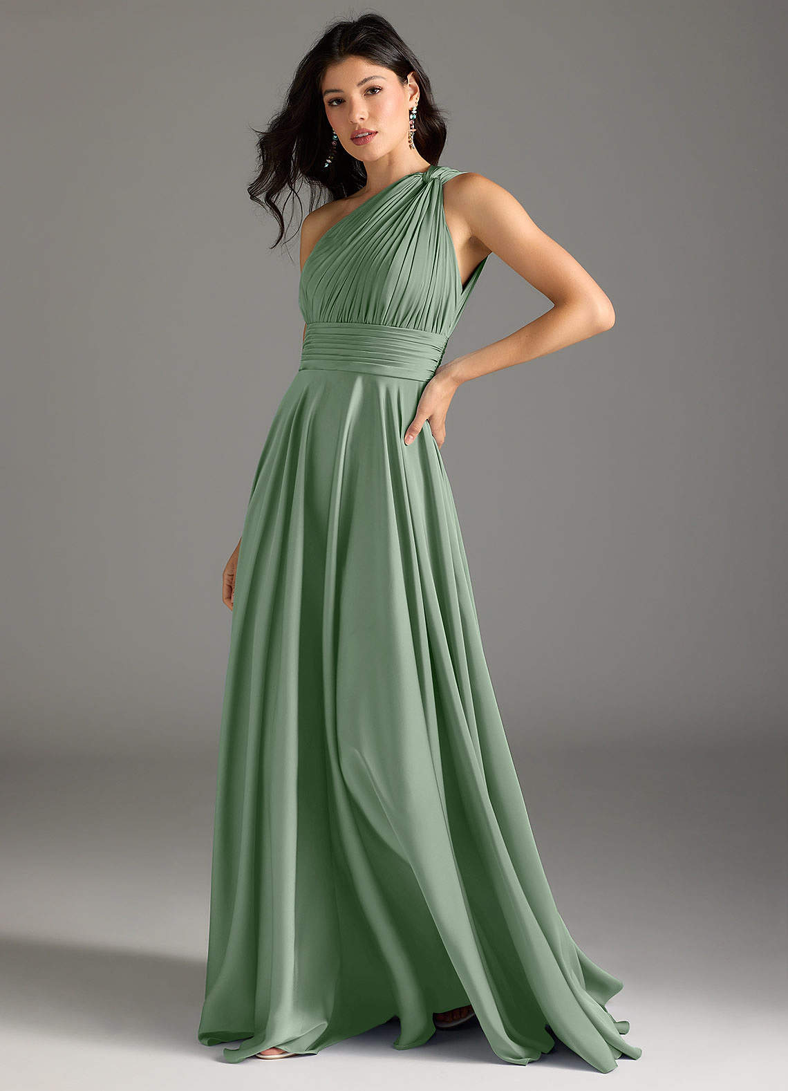 Azazie Charlize Vestidos de damas de honor Vestido de Matcha de Satén Elástico de Corte en A con Hombro unilateral image3